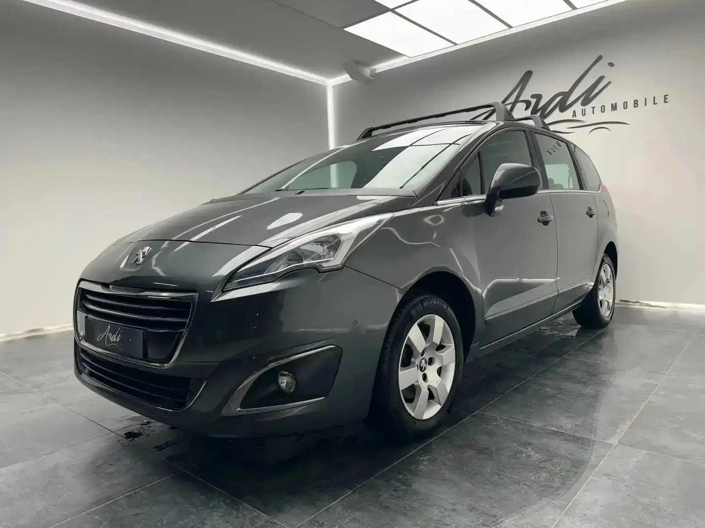 Peugeot 5008 1.2 *GARANTIE 12 MOIS*1er PROPRIETAIRE*CAMERA AR* Gris - 1