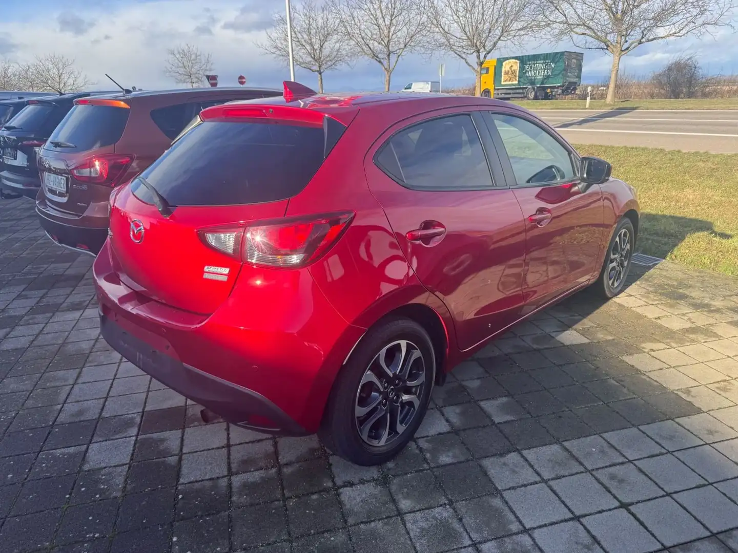Mazda 2 1.5 SKYACTIV-G Prime-Line Rouge - 2