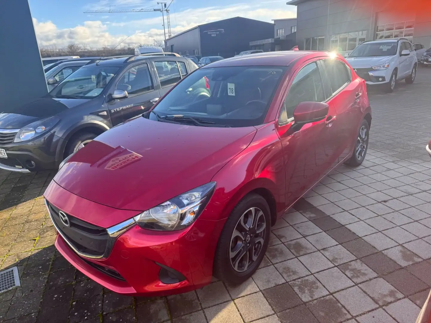Mazda 2 1.5 SKYACTIV-G Prime-Line Rouge - 1