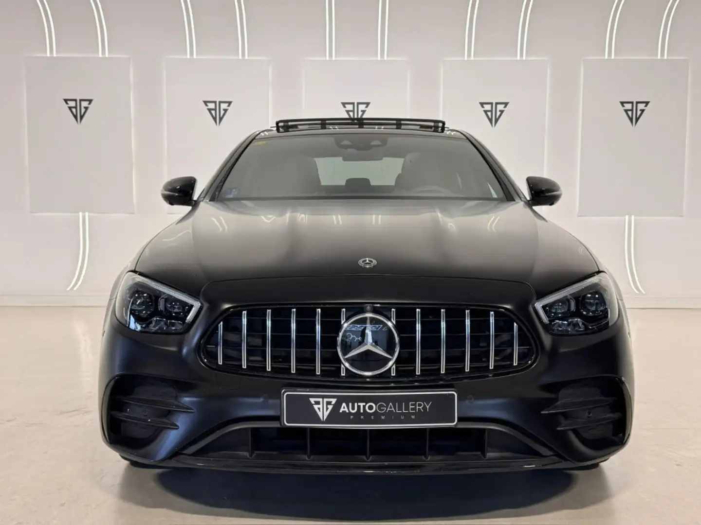 Mercedes-Benz E 300 de Plateado - 2