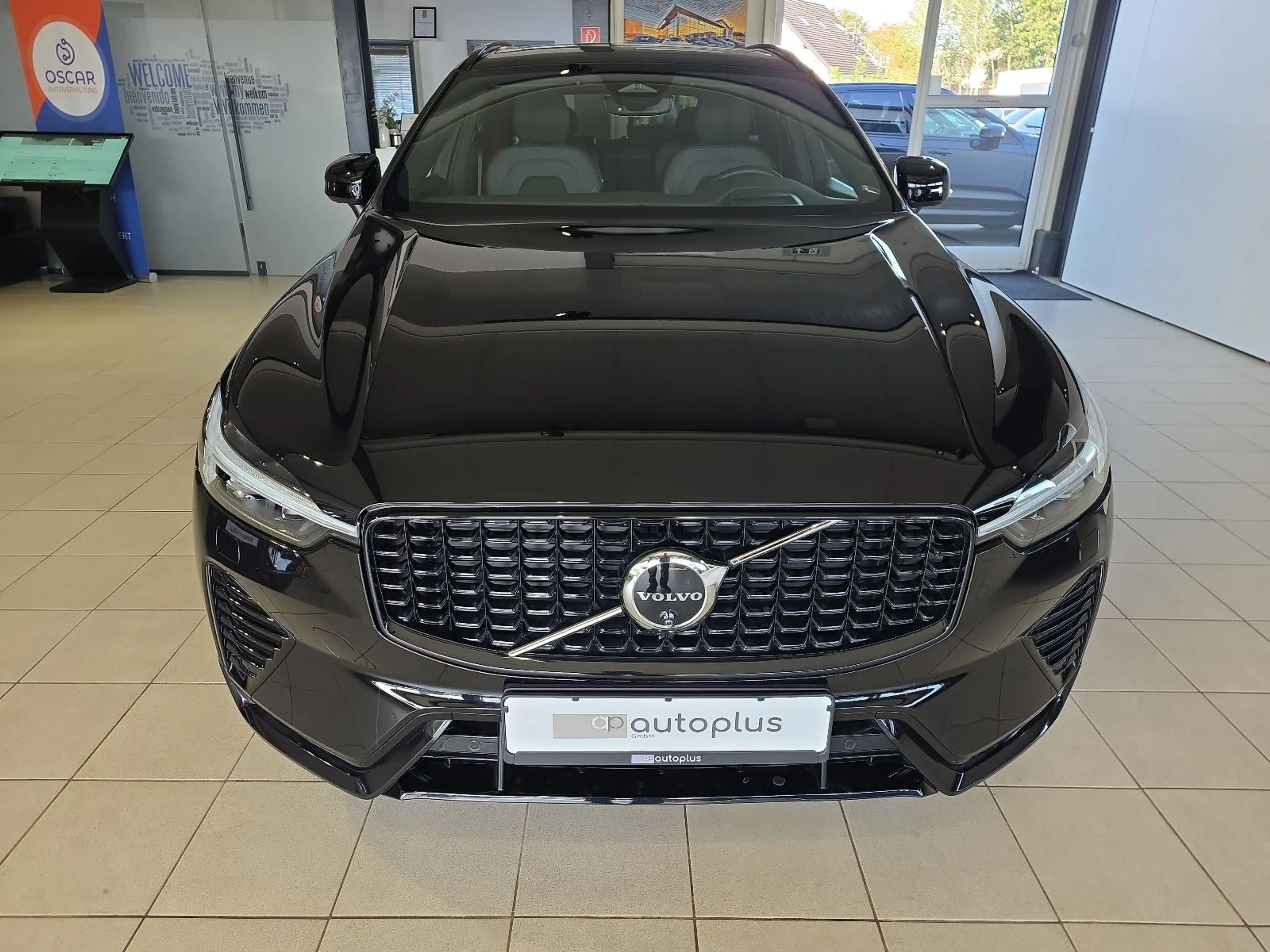Volvo XC60 B5 Ultra Dark AWD ACC BLIS FourC AHK 360° — photo 3
