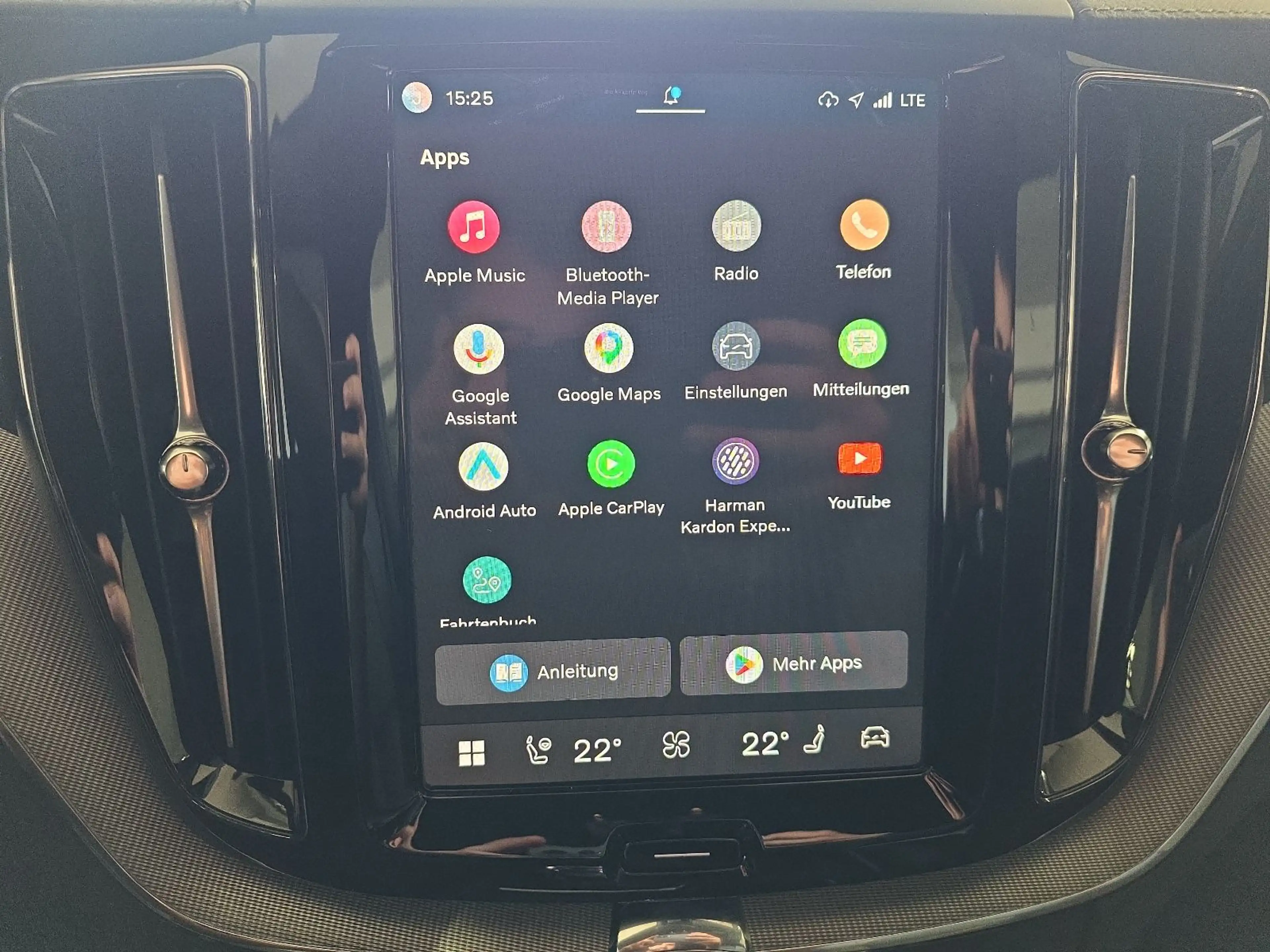 Volvo XC60 B5 Ultra Dark AWD ACC BLIS FourC AHK 360° — photo 29