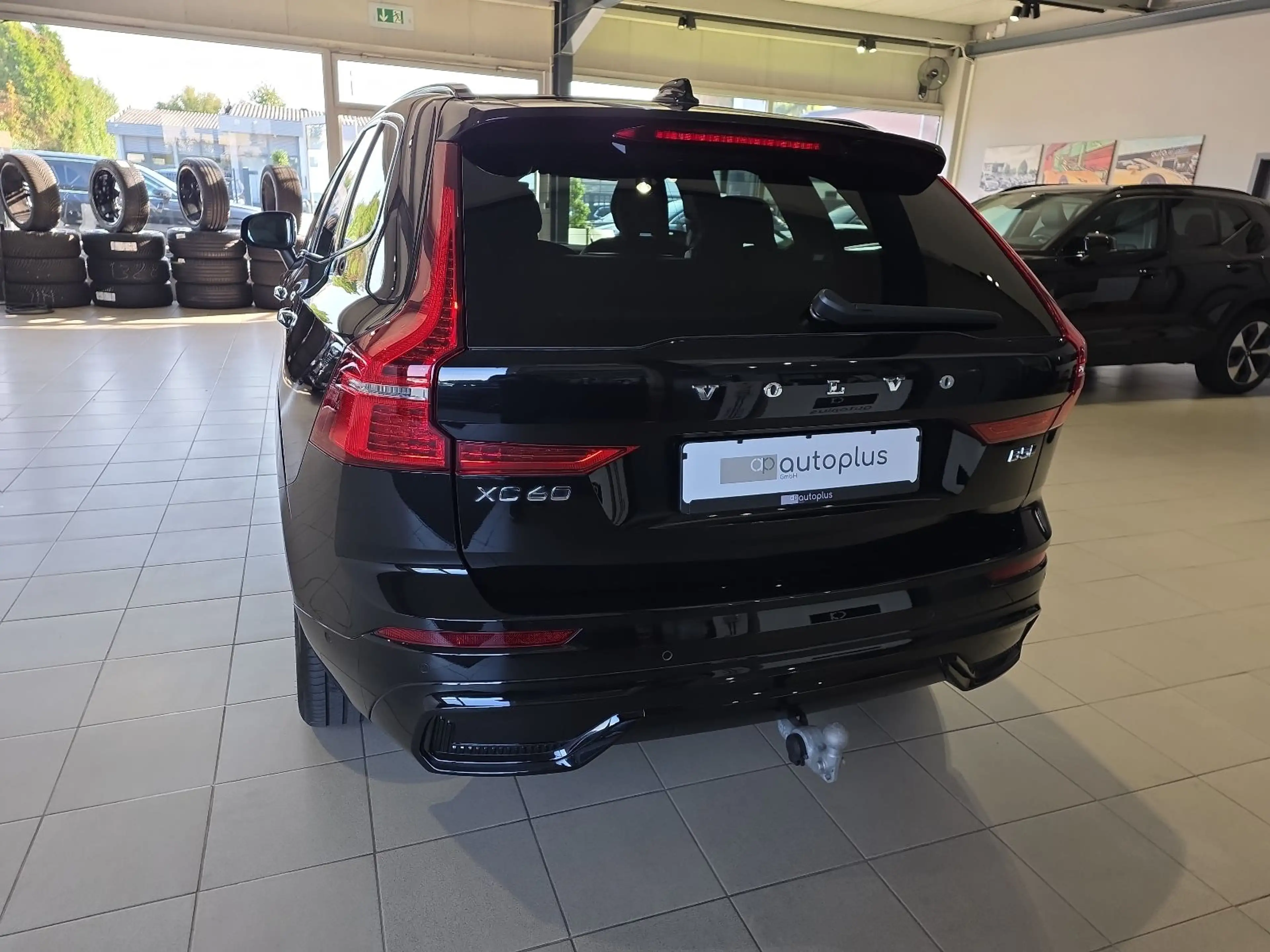 Volvo XC60 B5 Ultra Dark AWD ACC BLIS FourC AHK 360° — photo 9