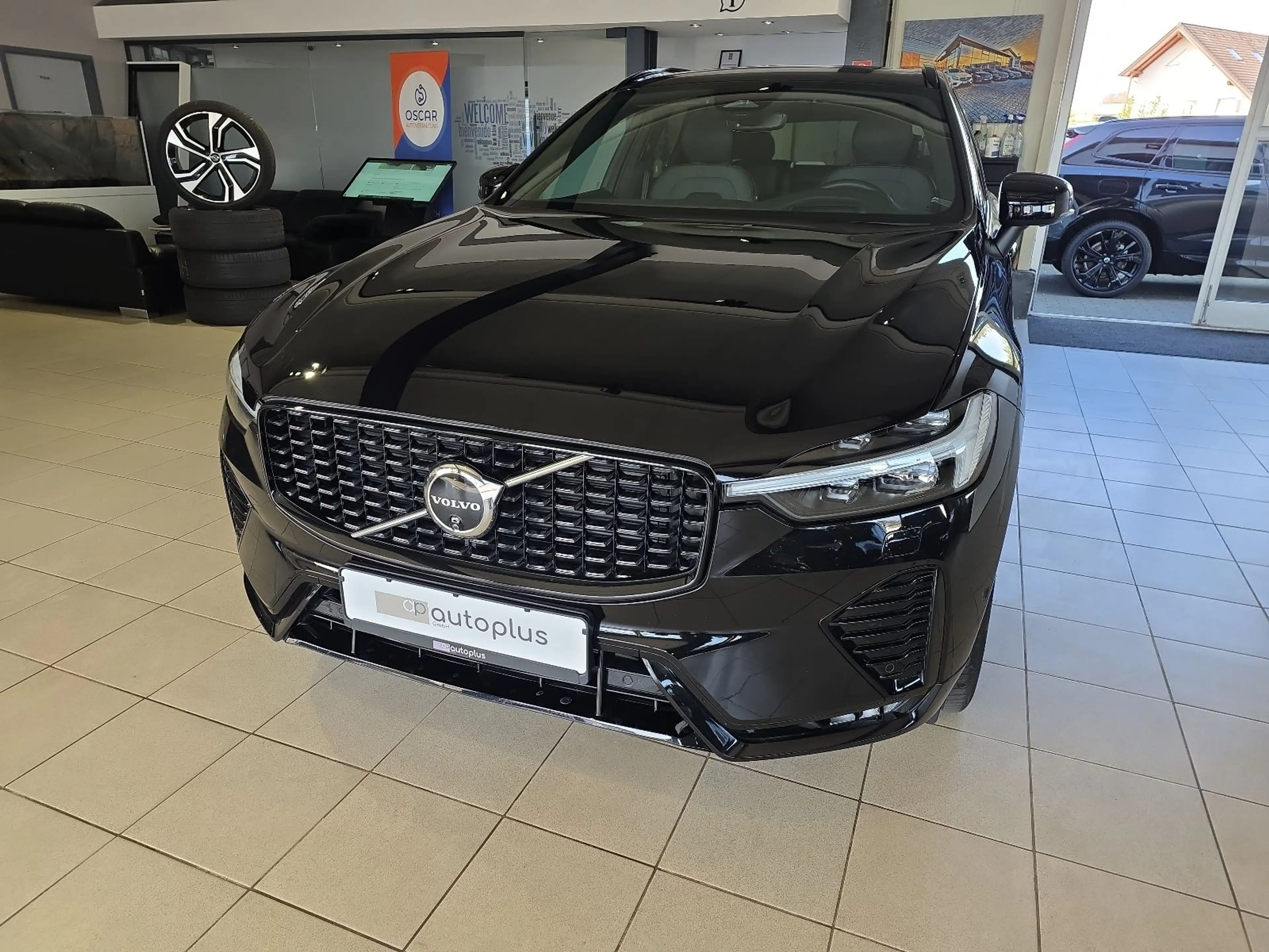Volvo XC60 B5 Ultra Dark AWD ACC BLIS FourC AHK 360° — photo 2