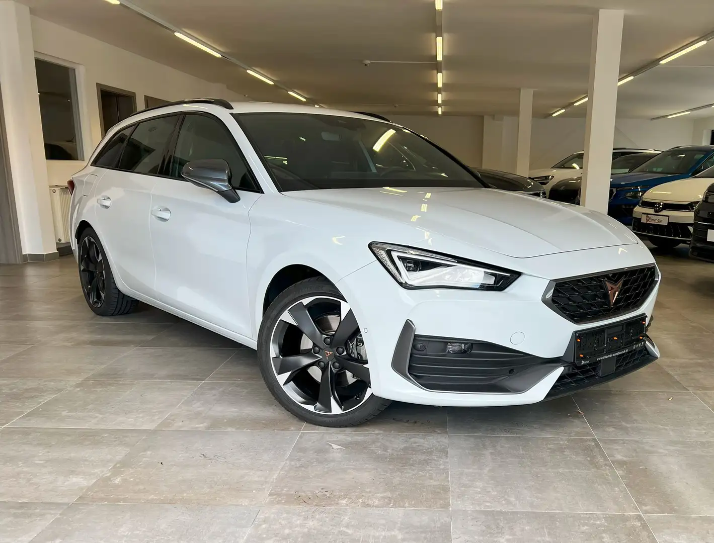 CUPRA Leon SP 1.4 E-Hybrid DSG Navi/DCC/ACC/SideAss/LED/18" Weiß - 2