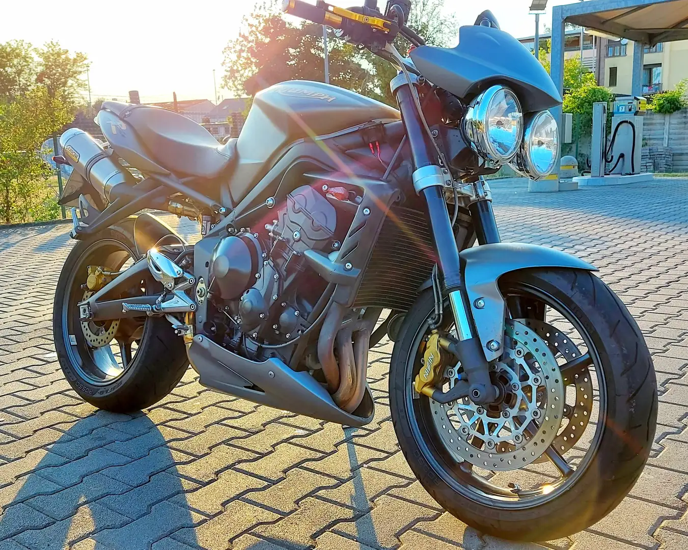 Triumph Street Triple R R Šedá - 2