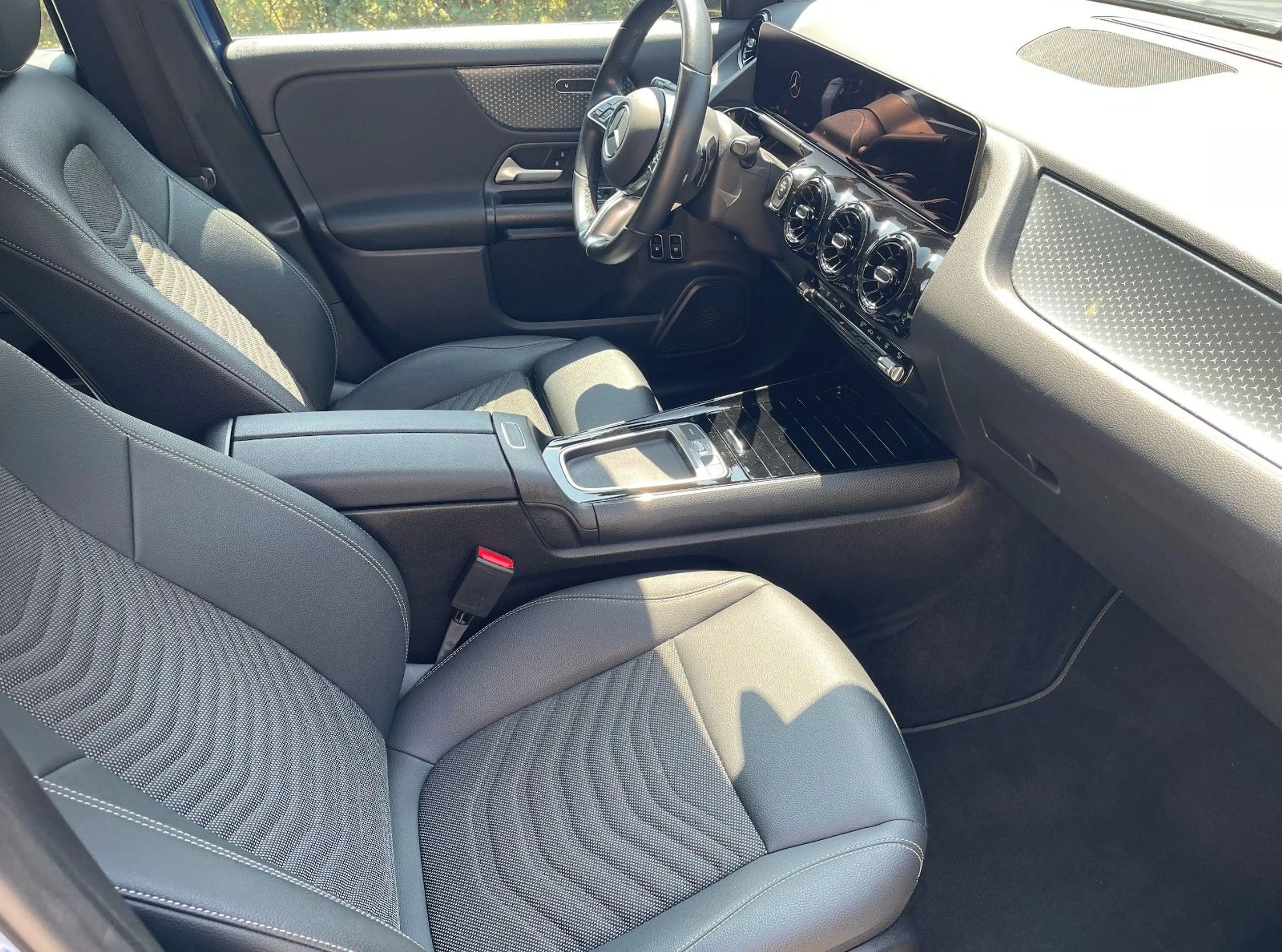 Mercedes-Benz GLA 250 e LED KAMERA FACELIFT MODEL2024 — photo 12