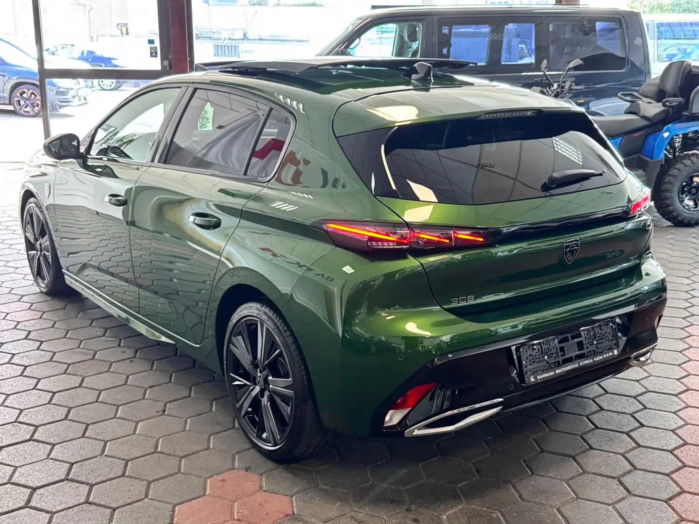 Peugeot 308 GT*AUTOMATIK*360°MATRIX*FOCAL*PANO*MASSAGE* Groen - 2