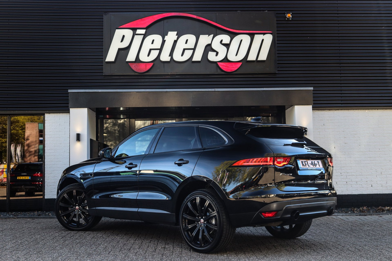 Jaguar F-Pace 3.0 S/C Portfolio AWD MERIDIAN PANO DEALER OH — photo 3