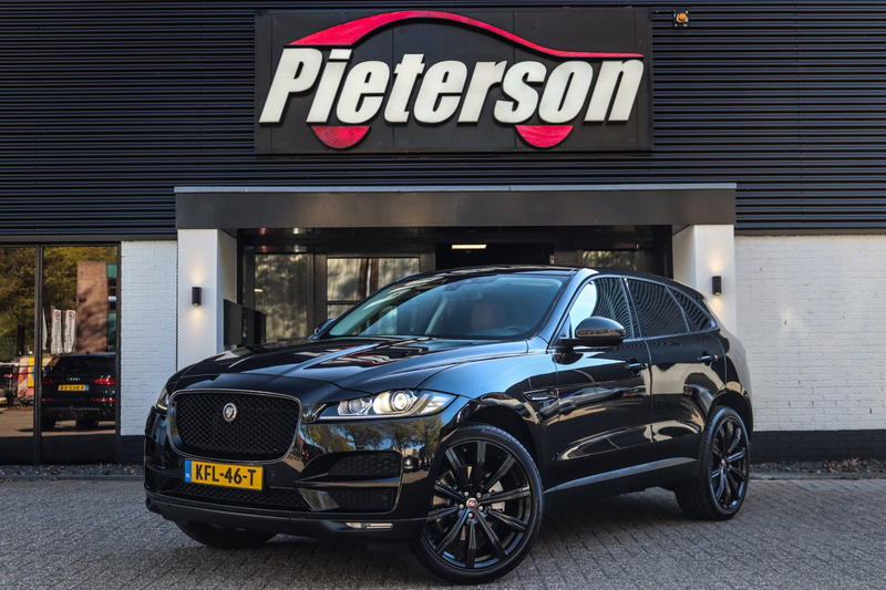 Jaguar F-Pace 3.0 S/C Portfolio AWD MERIDIAN PANO DEALER OH — photo 6