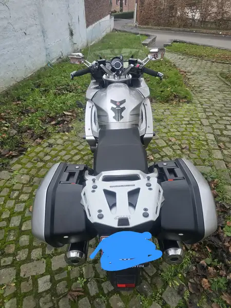 Yamaha FJR 1300 - foto 8