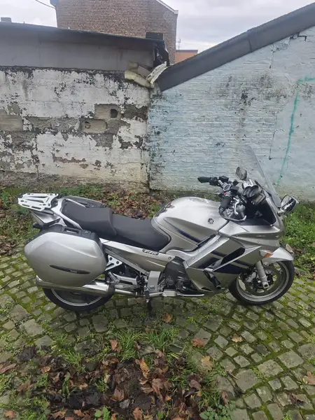 Yamaha FJR 1300 - foto 6