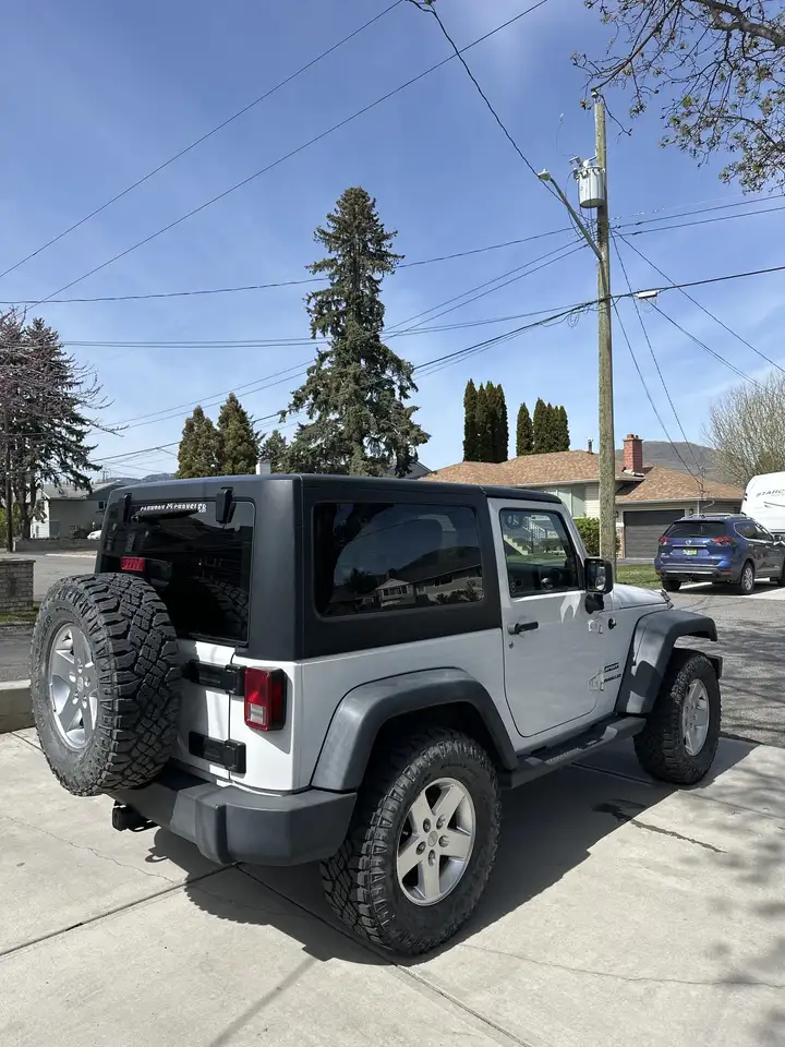 Jeep Wrangler снимка Jeep Wrangler