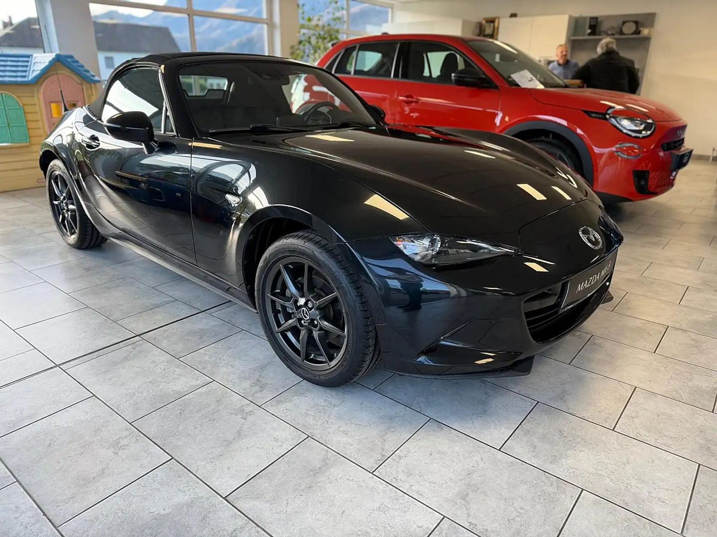 Mazda MX-5 G130 Revolution Schwarz - 2