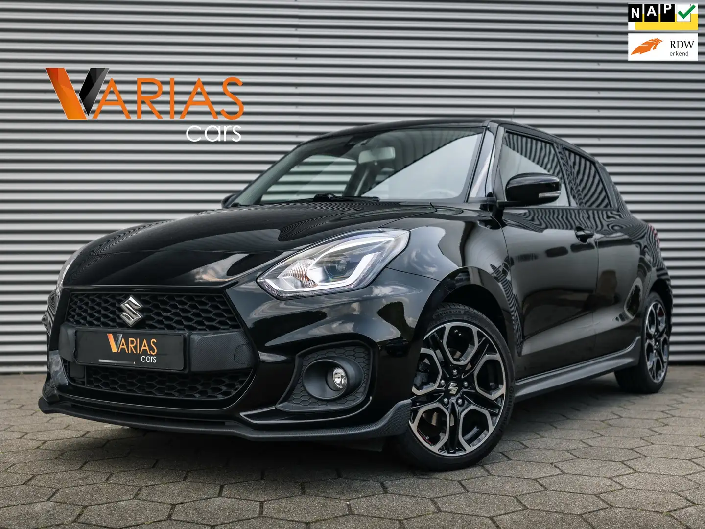 Suzuki Swift 1.4 Sport Navi Keyless CarPlay Stoelverwarming Zwart - 1