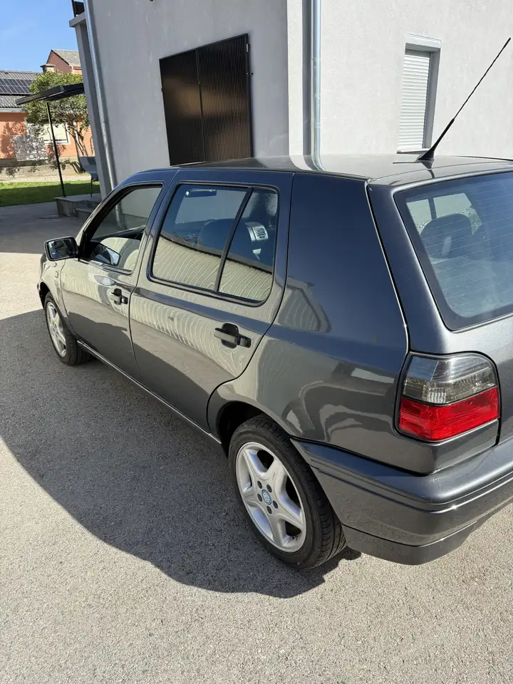 Volkswagen Golf GTI VR6, foto 12