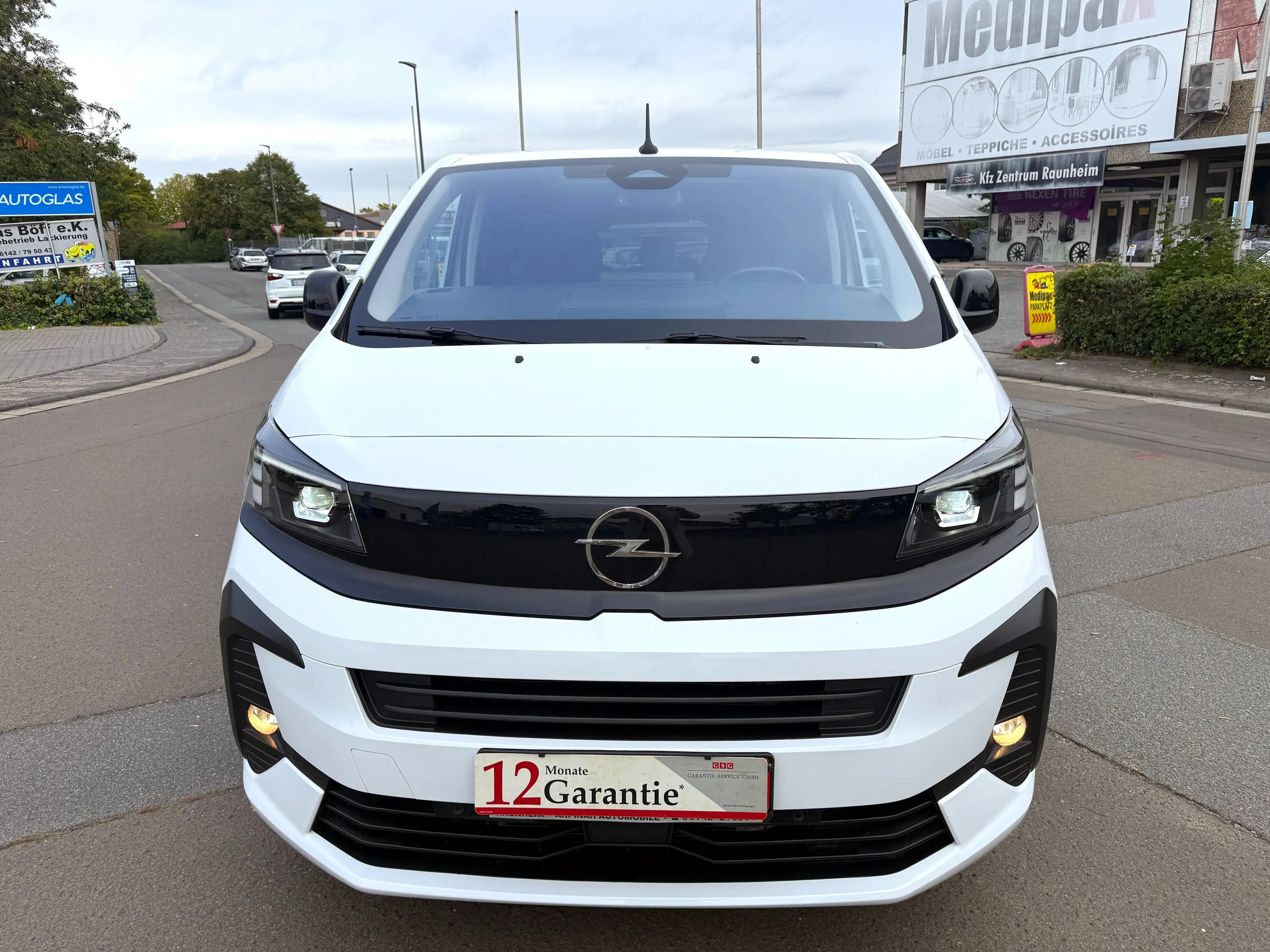 Opel Zafira Life Tourer 2.2 Blue-HDi GS (L2) Automatik (AHK*PANODACH*LEDER*TISCH) — photo 2