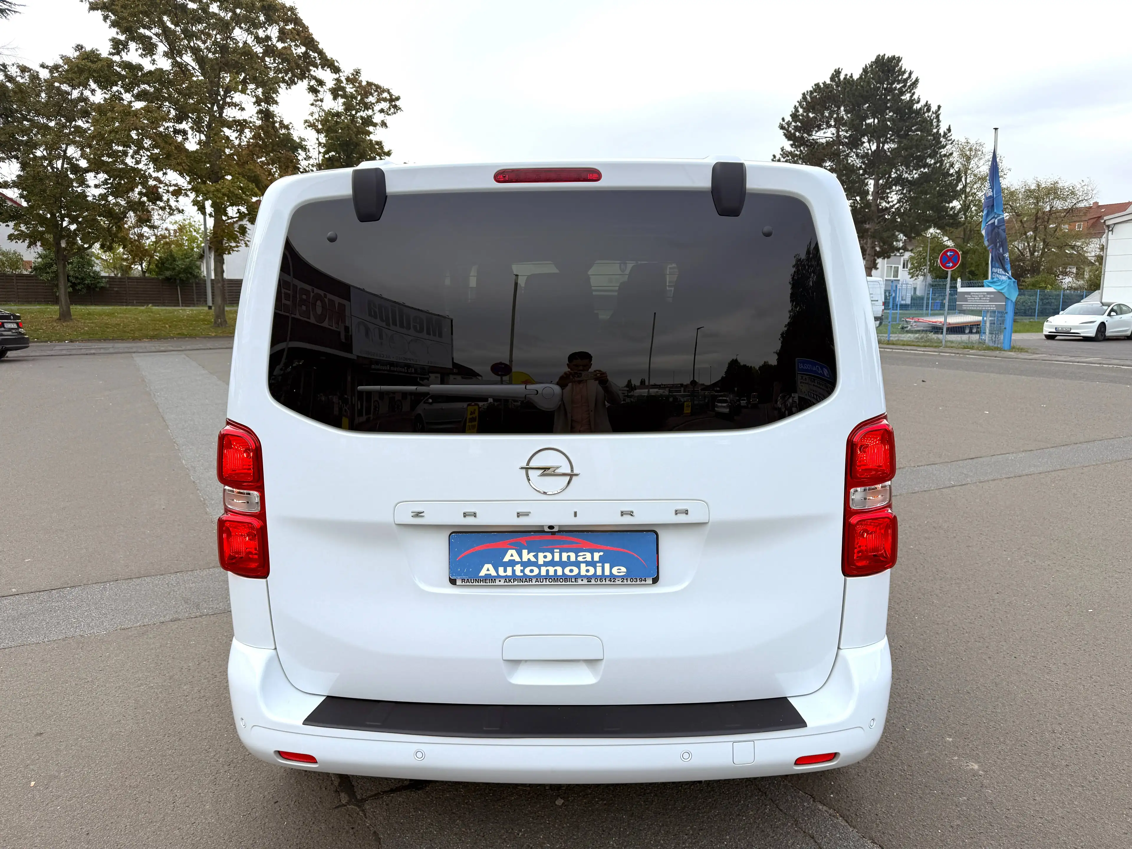 Opel Zafira Life Tourer 2.2 Blue-HDi GS (L2) Automatik (AHK*PANODACH*LEDER*TISCH) — photo 6