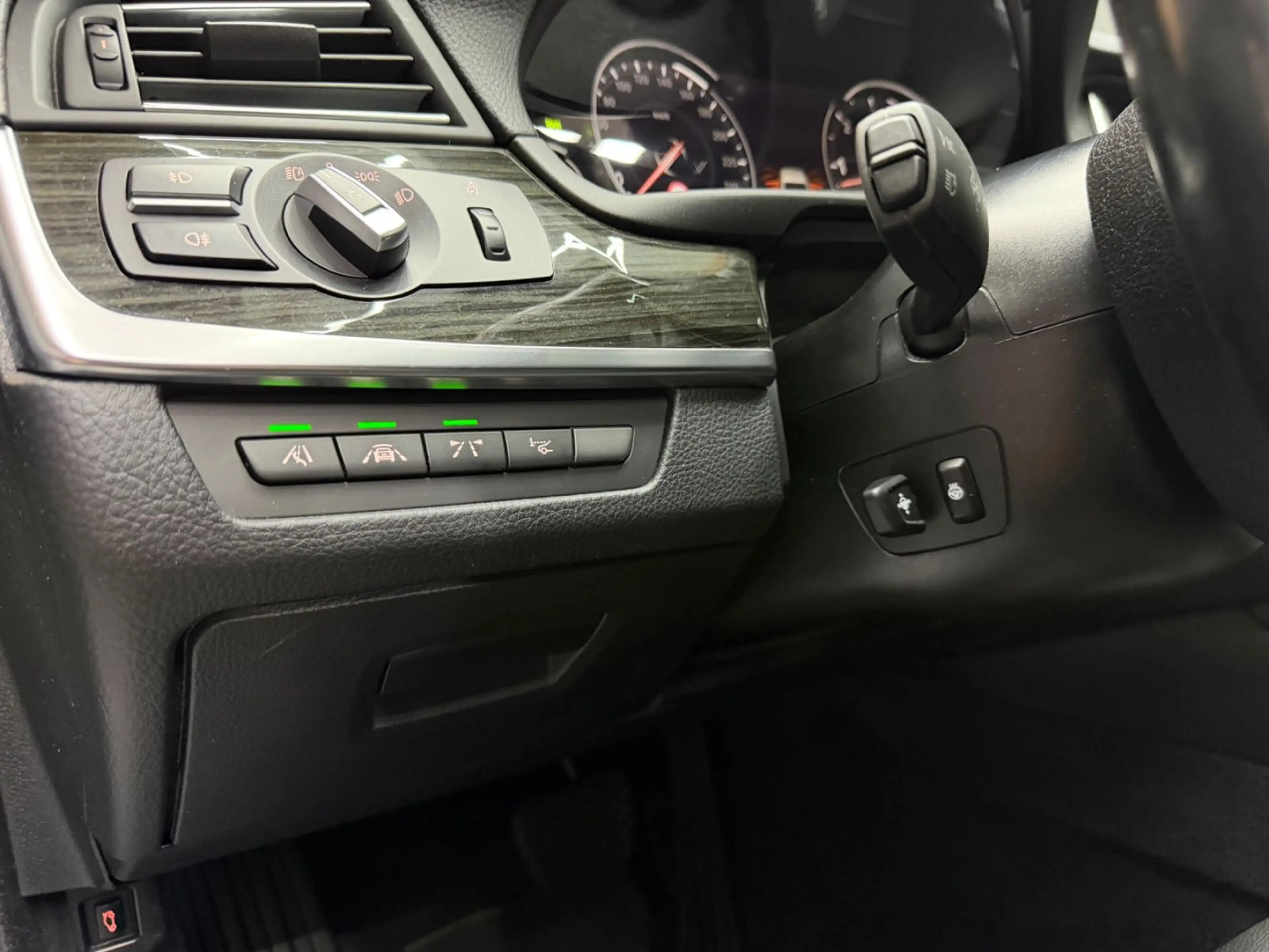 BMW 535 d xDrive*H&K*HUD*SoftCl*ACC*Spur*360kam — photo 11