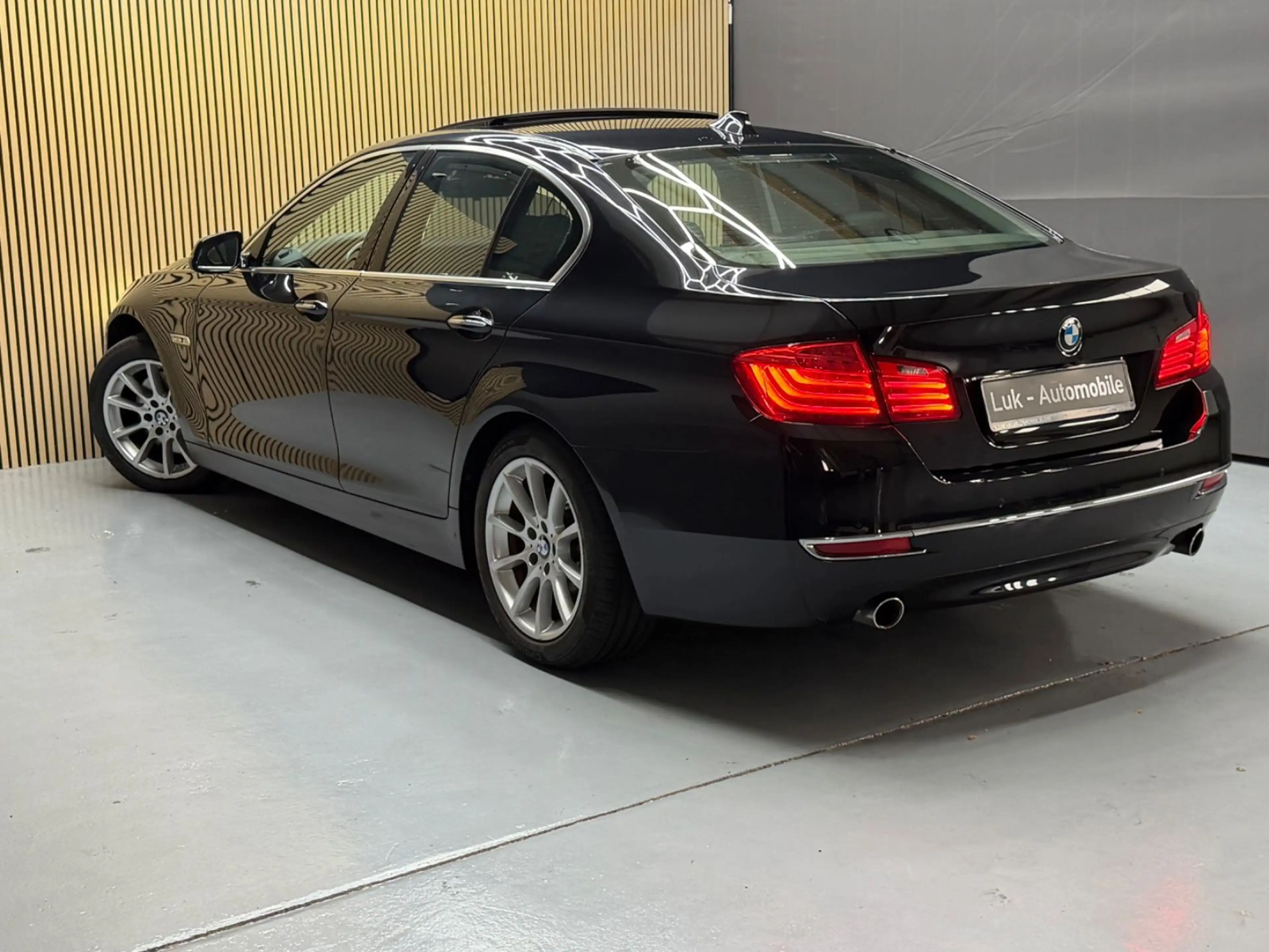 BMW 535 d xDrive*H&K*HUD*SoftCl*ACC*Spur*360kam — photo 7