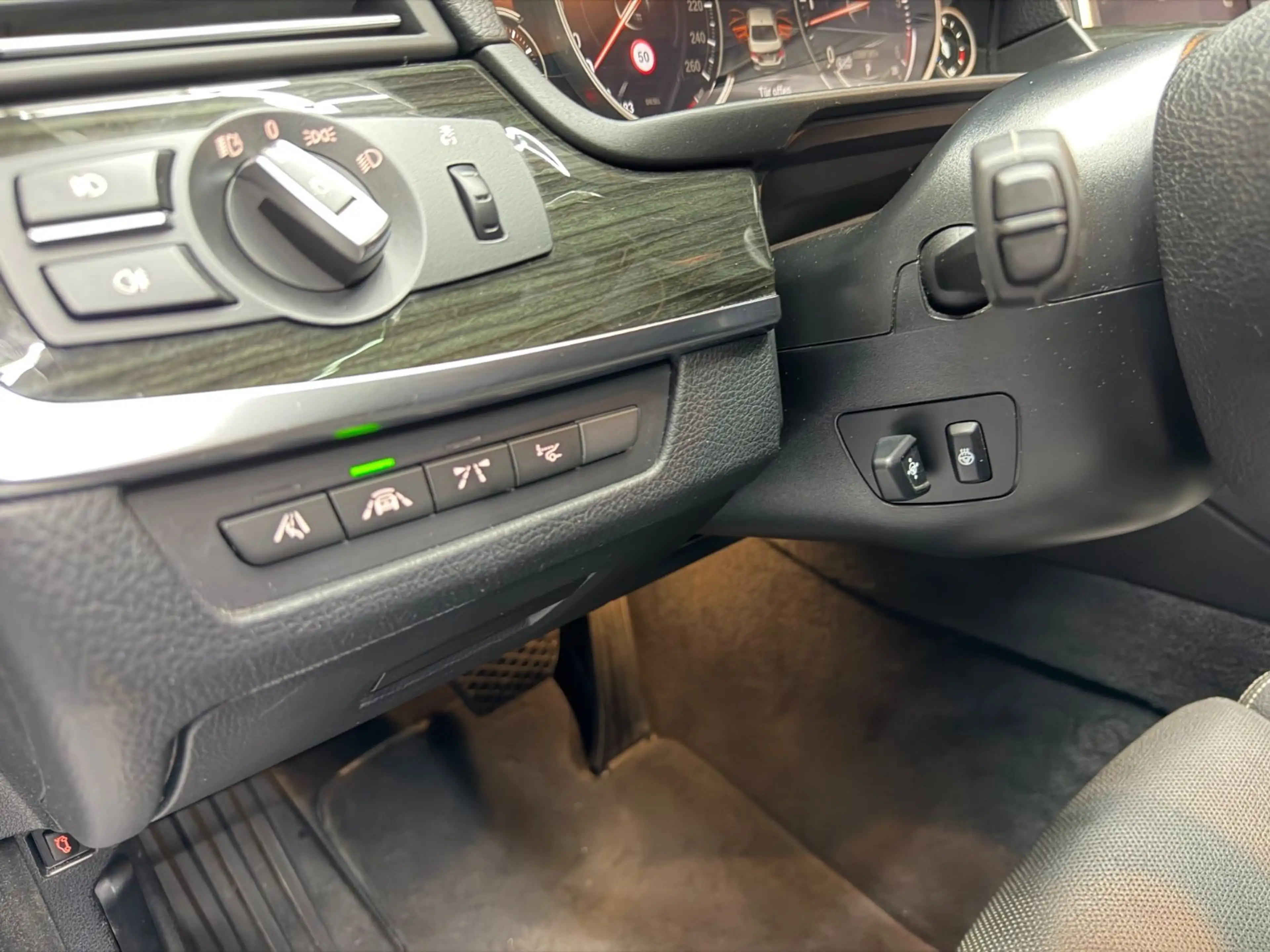 BMW 535 d xDrive*H&K*HUD*SoftCl*ACC*Spur*360kam — photo 9