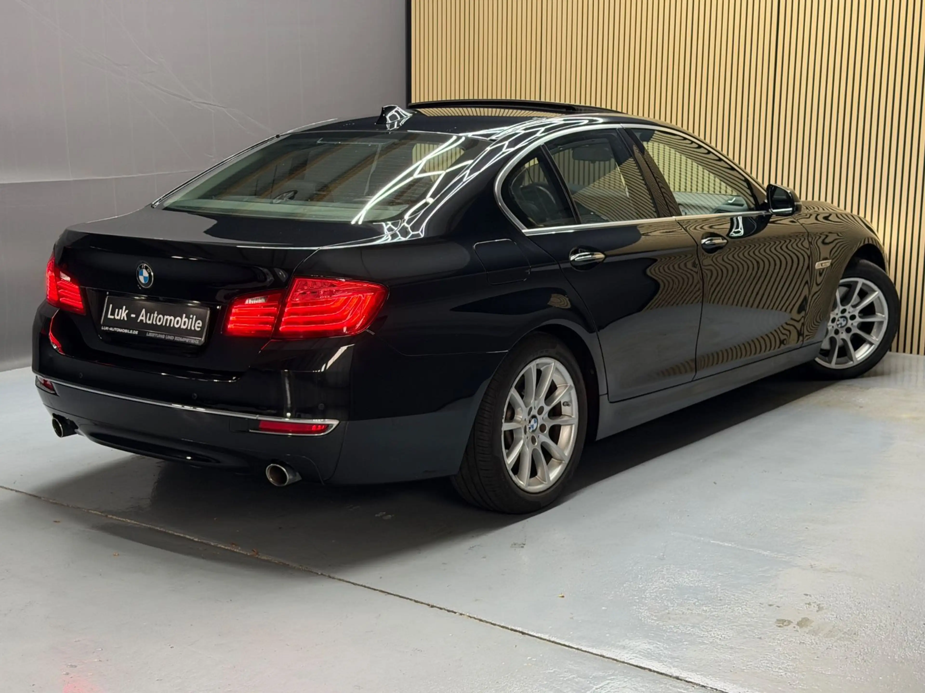 BMW 535 d xDrive*H&K*HUD*SoftCl*ACC*Spur*360kam — photo 5