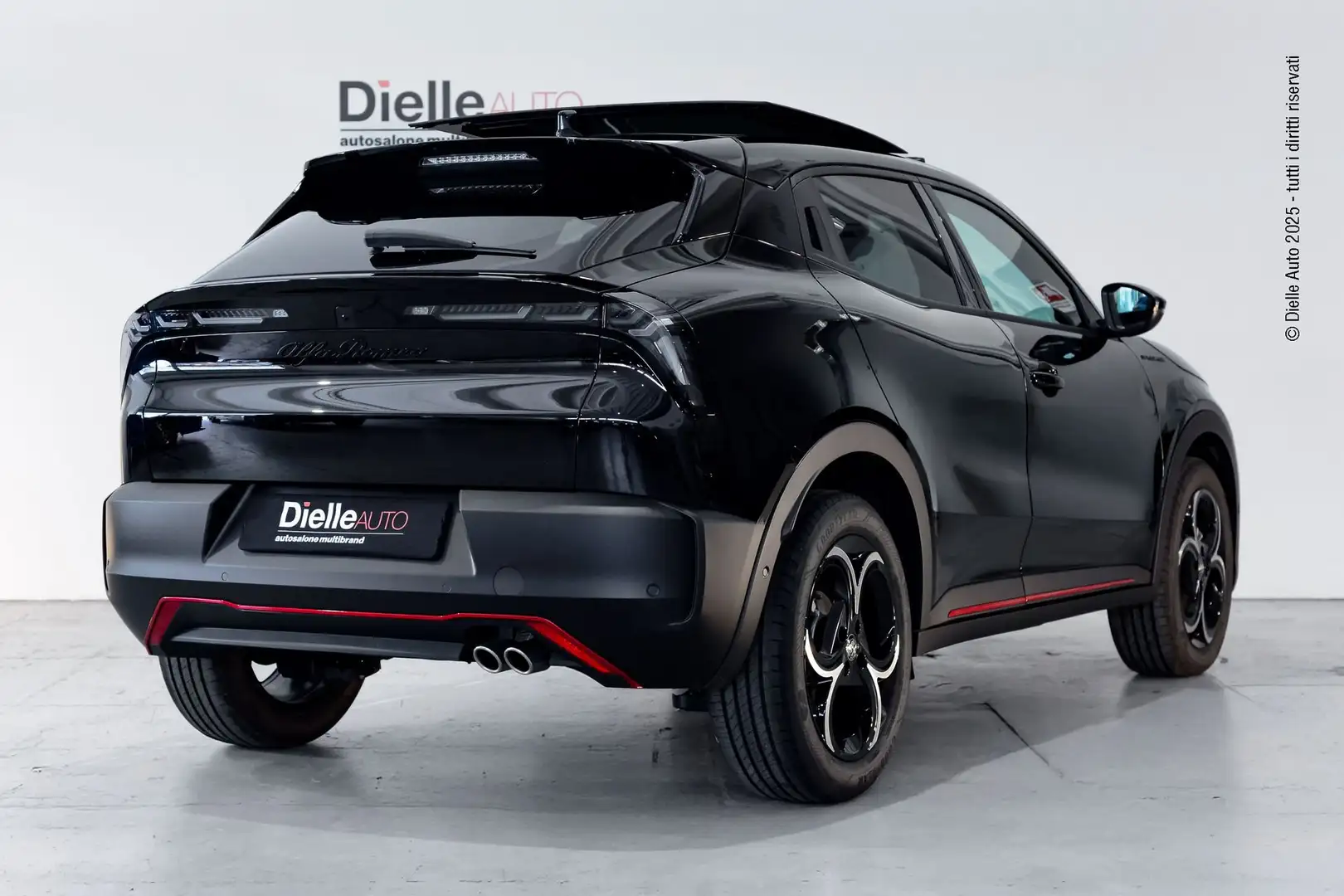 Alfa Romeo Junior Junior 1.2 Hybrid Speciale KM0 - Tetto Panoramico Schwarz - 2