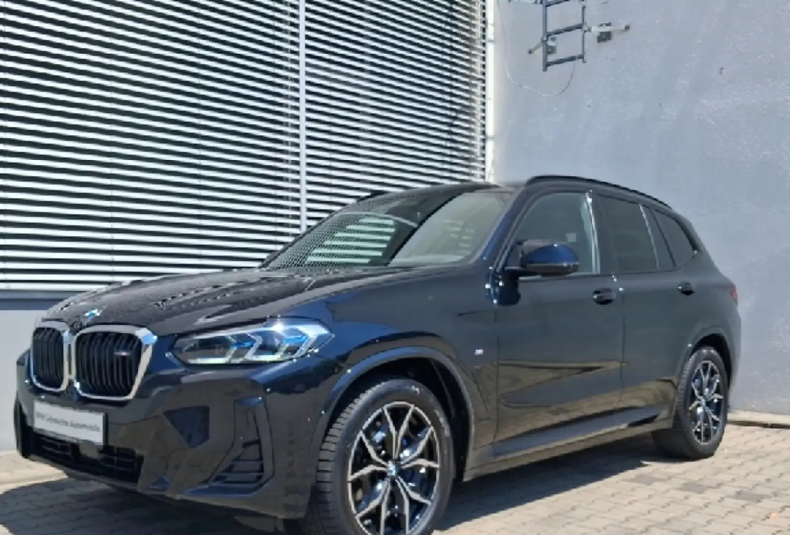 BMW X3 M 40i Laser Navi HUD AHK H&K Pano SHZ Schwarz - 2