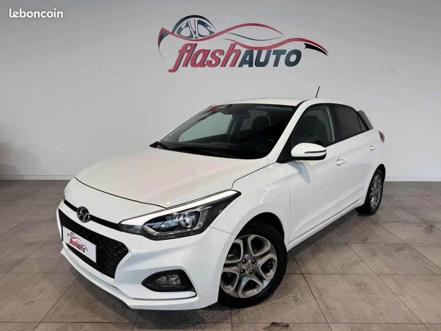 Hyundai i20 II 1.2 i 84cv-2019 Blanc - 1