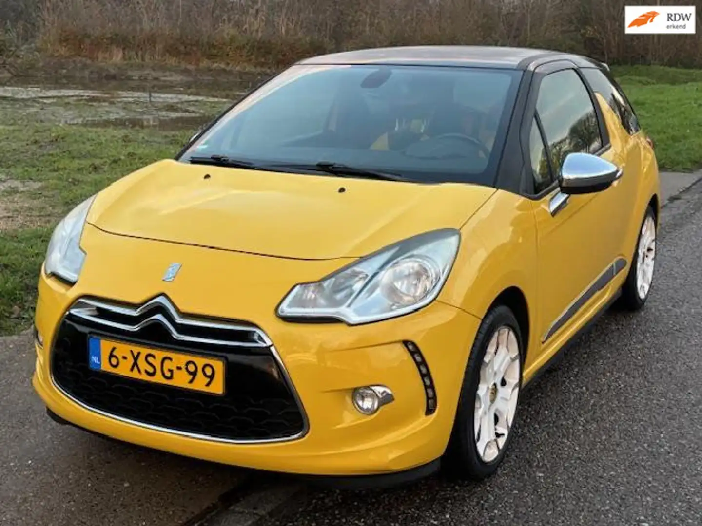 Citroen DS3 1.6 THP Sport Chic ECC Audio Navigatie Electr. pak Geel - 1