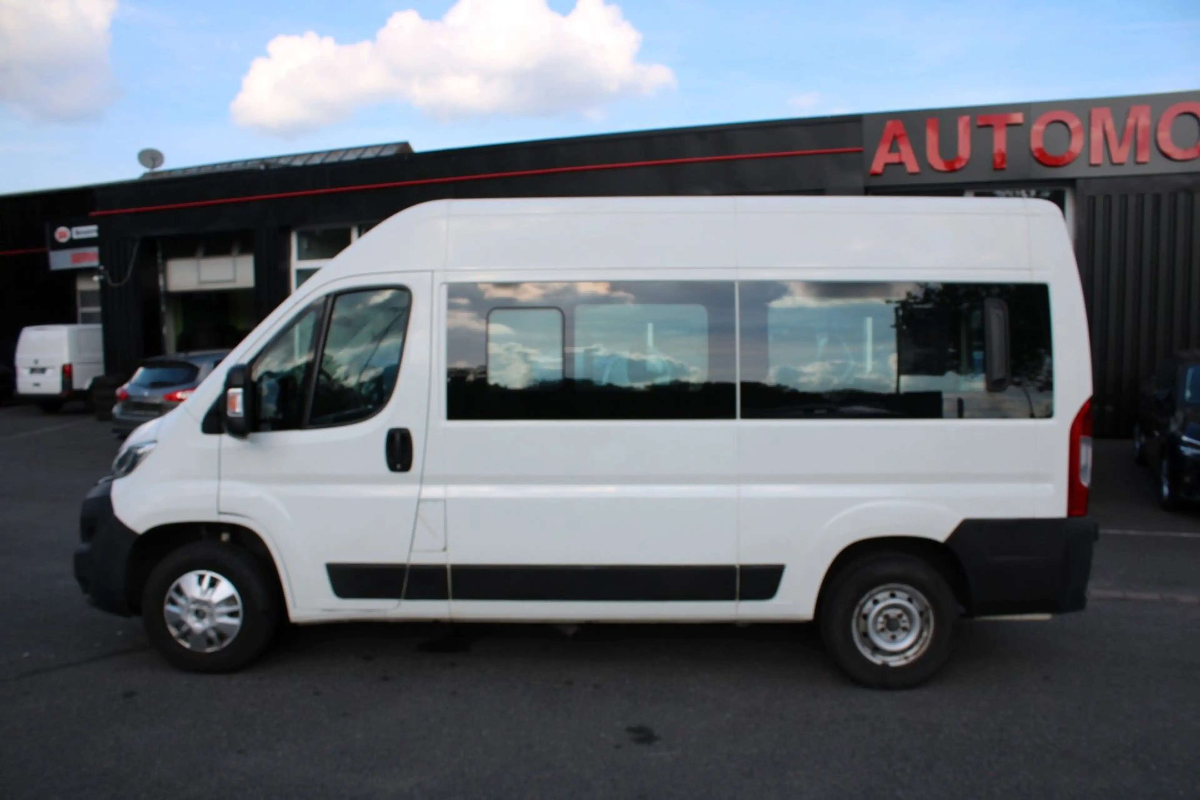 Citroen Jumper Kombi 33 L2H2 Live Blue-HDi 140/8 SITZER/ — photo 9