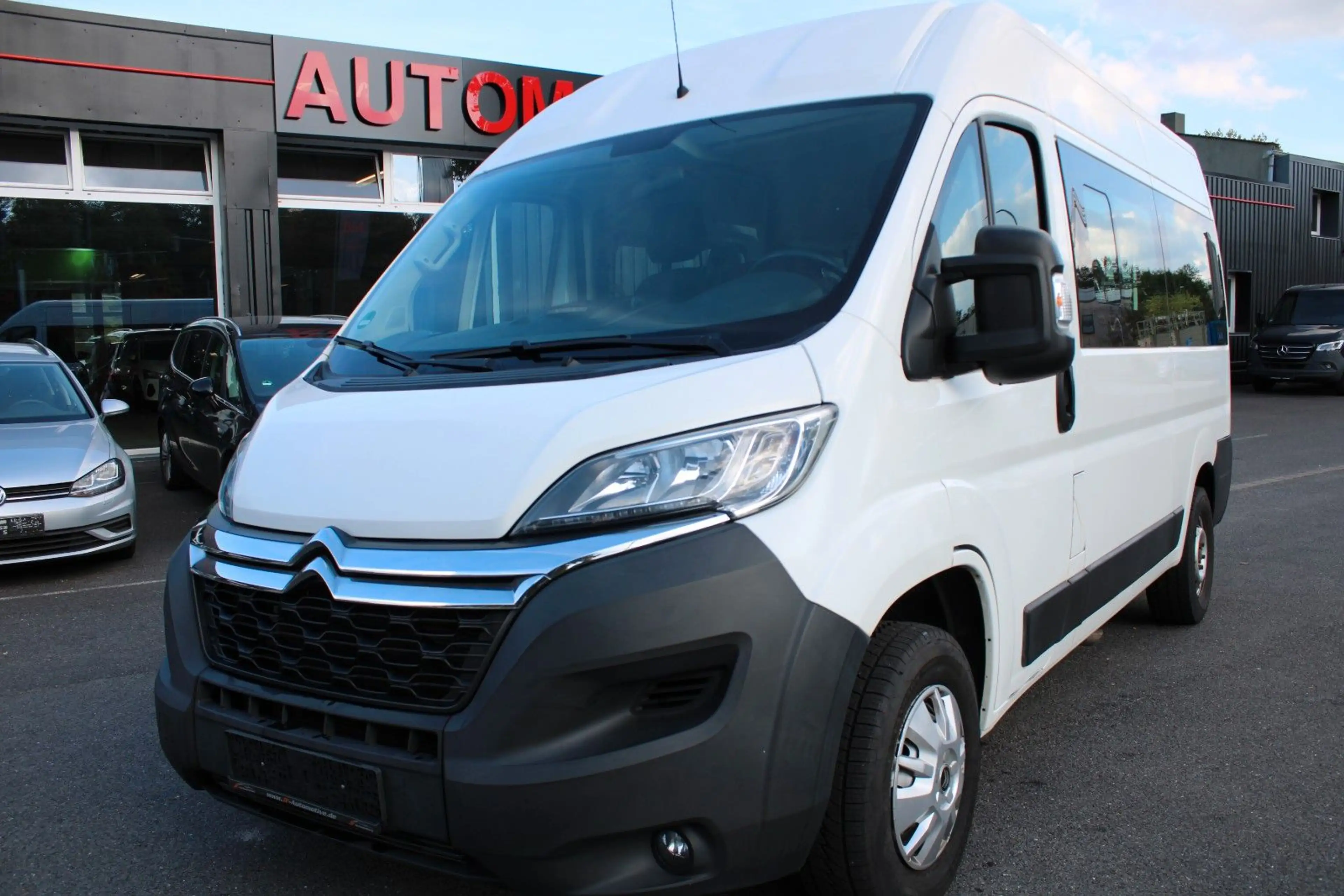 Citroen Jumper Kombi 33 L2H2 Live Blue-HDi 140/8 SITZER/