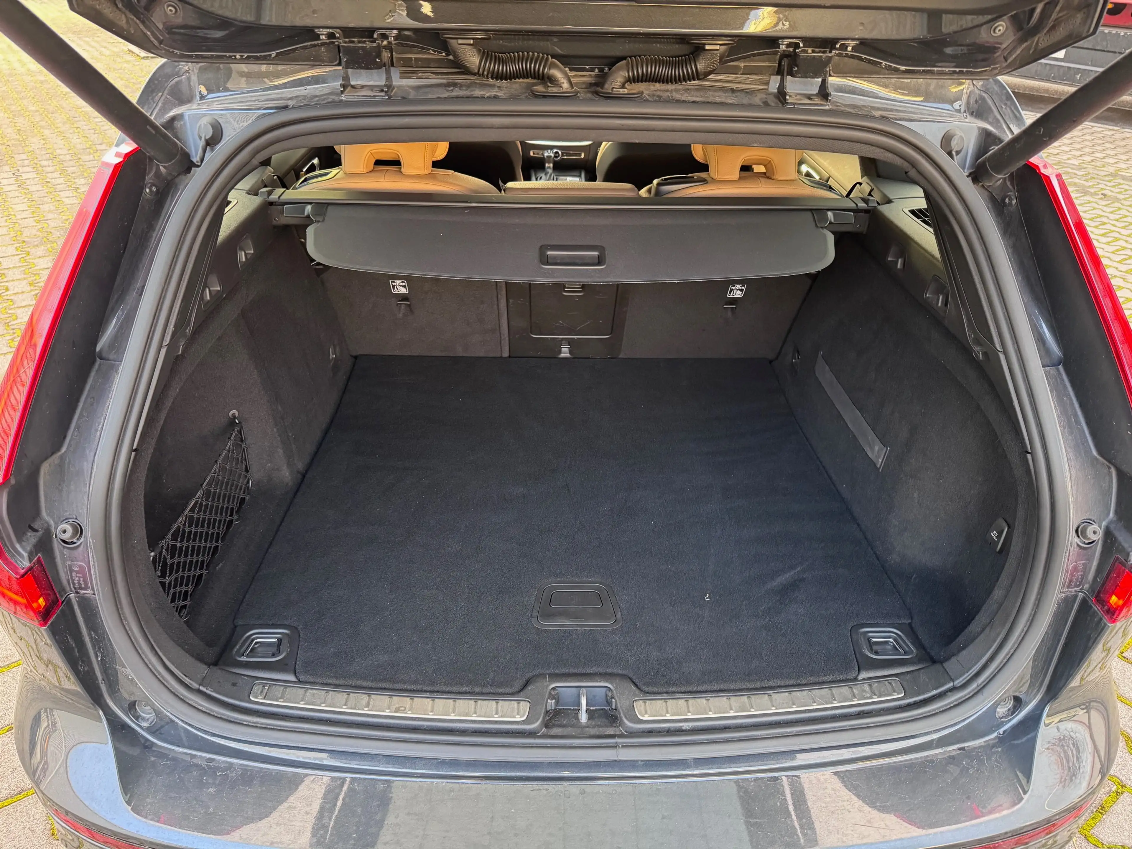 Volvo V60 Cross Country D4 Pro AWD - RADAR+LED+LEDER+NAVI+h/k+AHK — photo 8