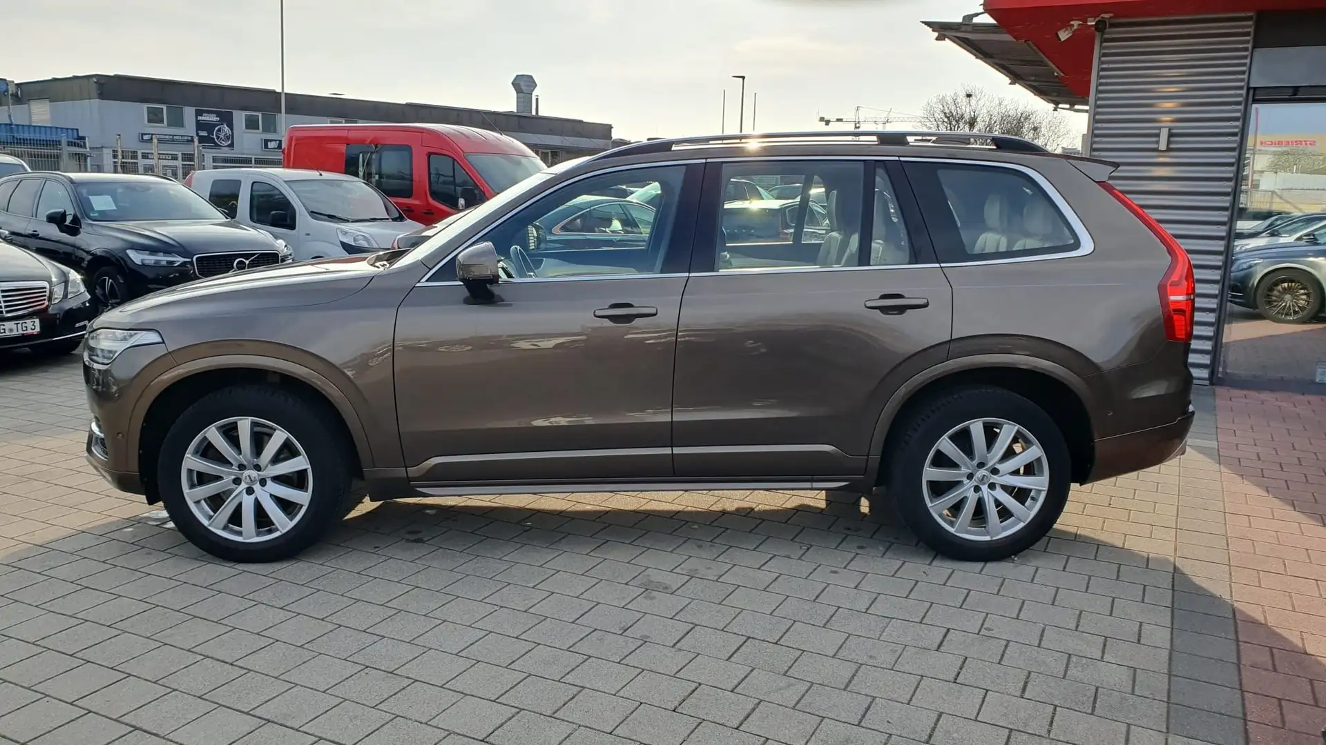 Volvo XC90 Momentum AWD, 7 Sitze, Zahnriemen neu Bronze - 2