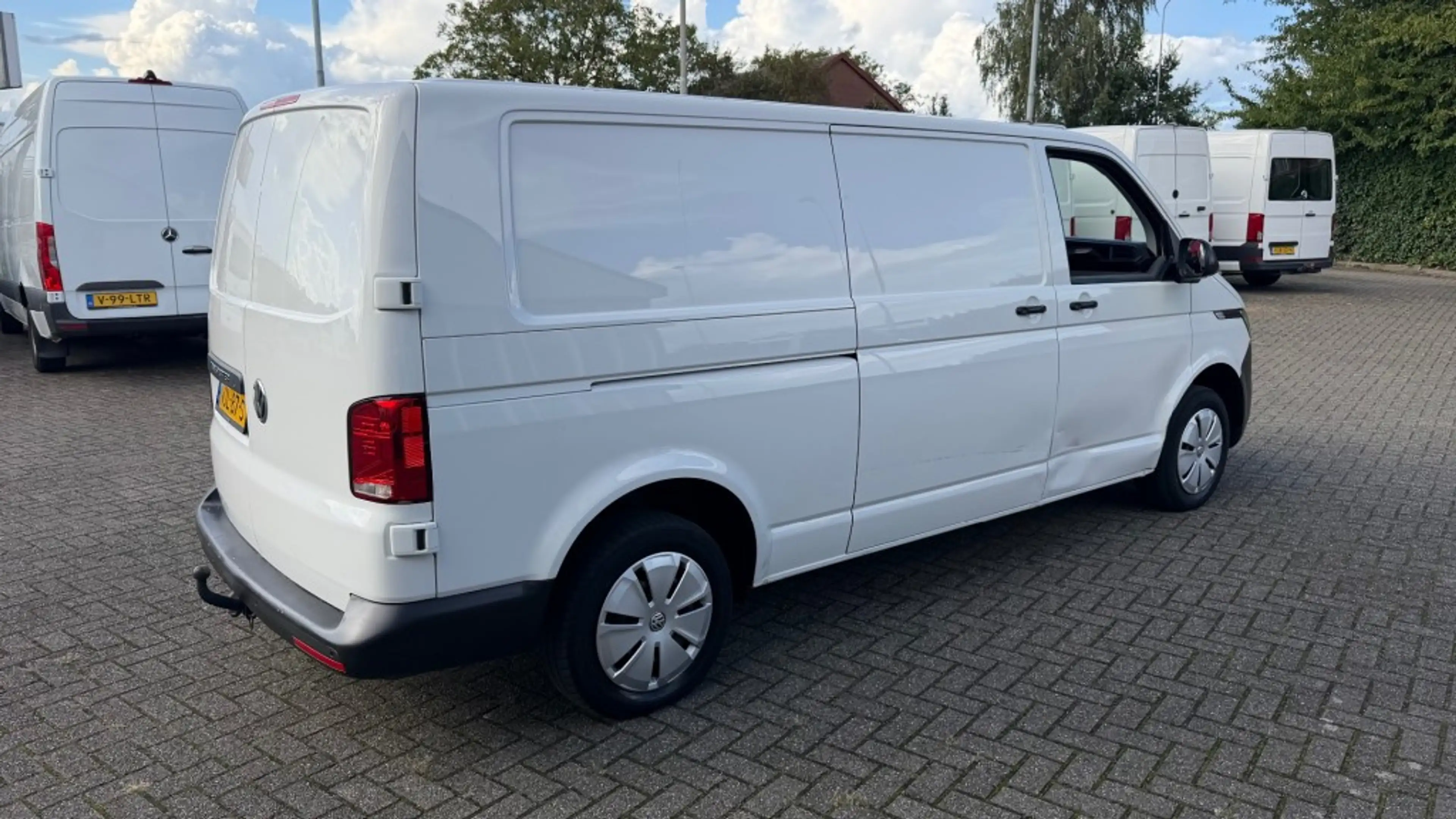 Volkswagen Transporter 2.0 TDI 81KW 110PK L2H1 EURO 6 AIRCO/ CRUISE CONTR — photo 9