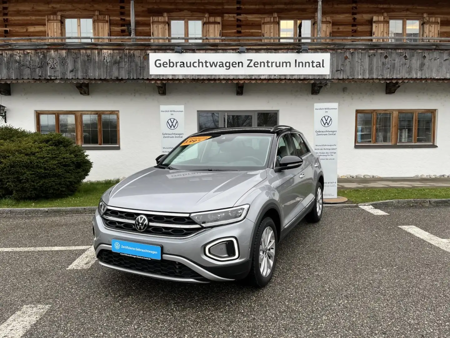 Volkswagen T-Roc 1,5 TSI Style (Navi+Sitzhzg.+LED) Klima Navi Plateado - 2