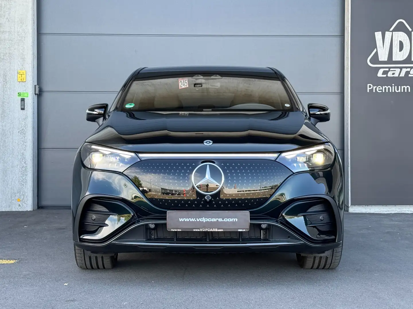 Mercedes-Benz EQE SUV 500 AMG 22'' HYPERSCREEN ACHTERAS10° PANO AIRM Vert - 2