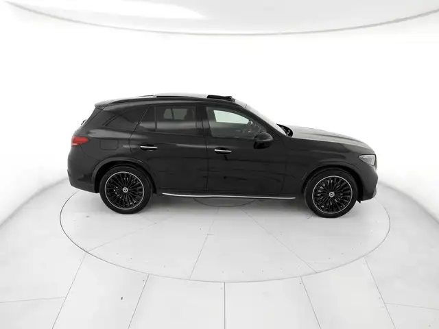 Mercedes-Benz GLC view 5