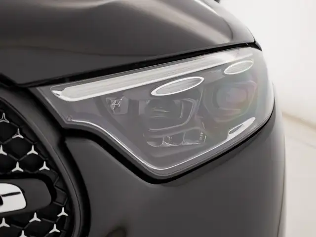 Mercedes-Benz GLC view 8