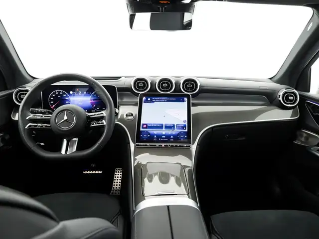 Mercedes-Benz GLC view 9
