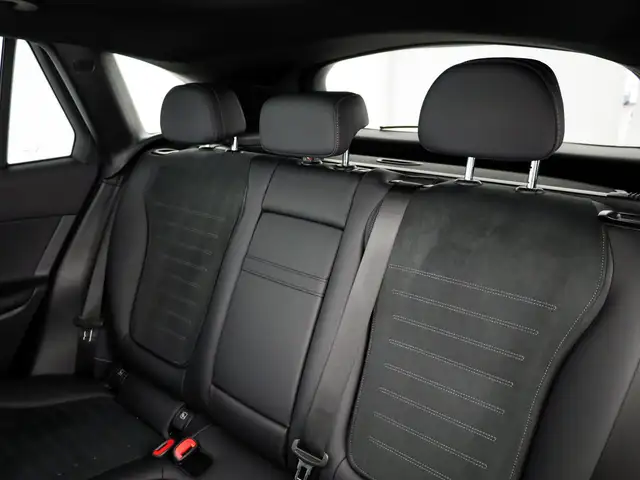 Mercedes-Benz GLC view 11