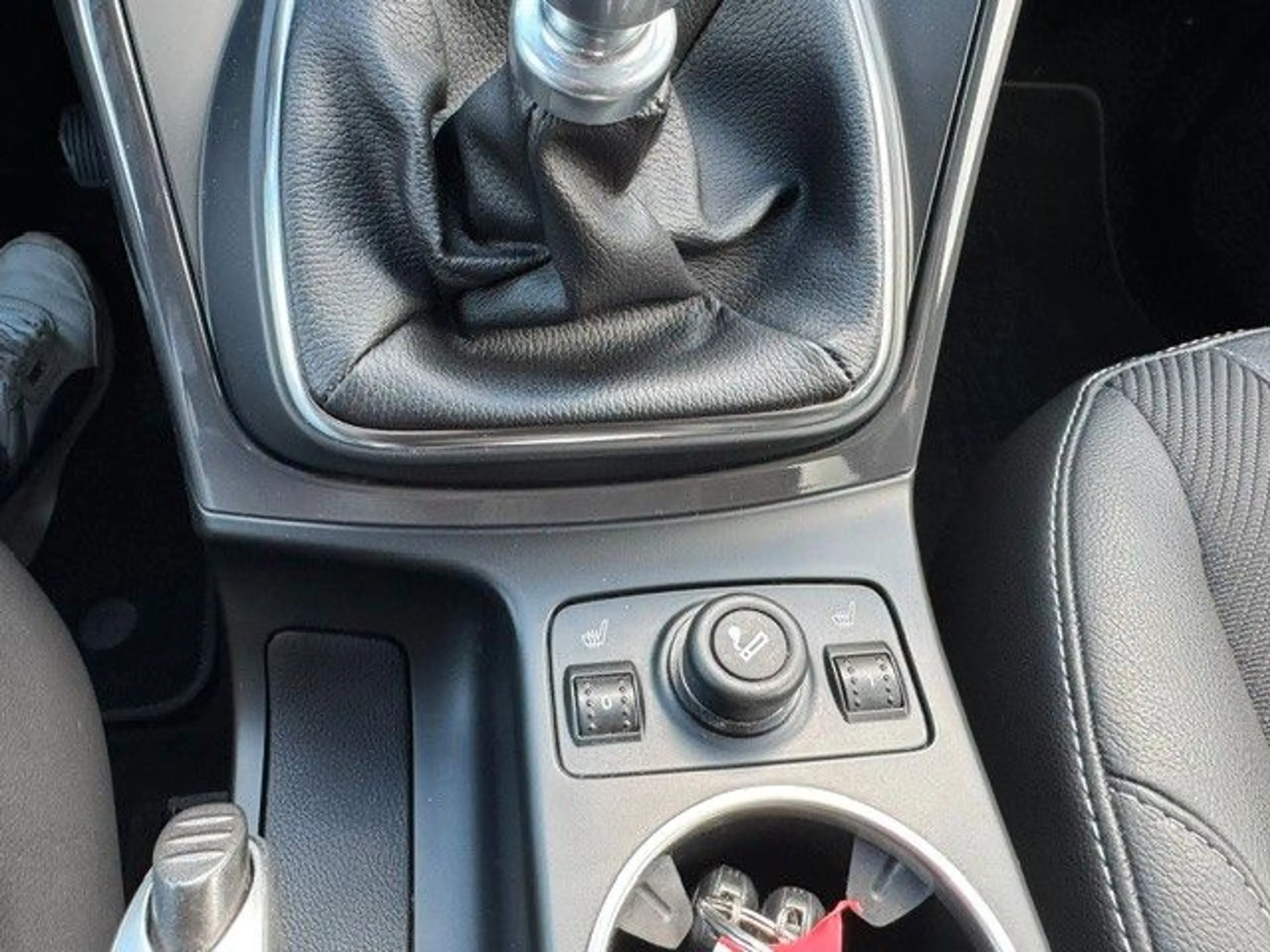 Ford Kuga Titanium — photo 15