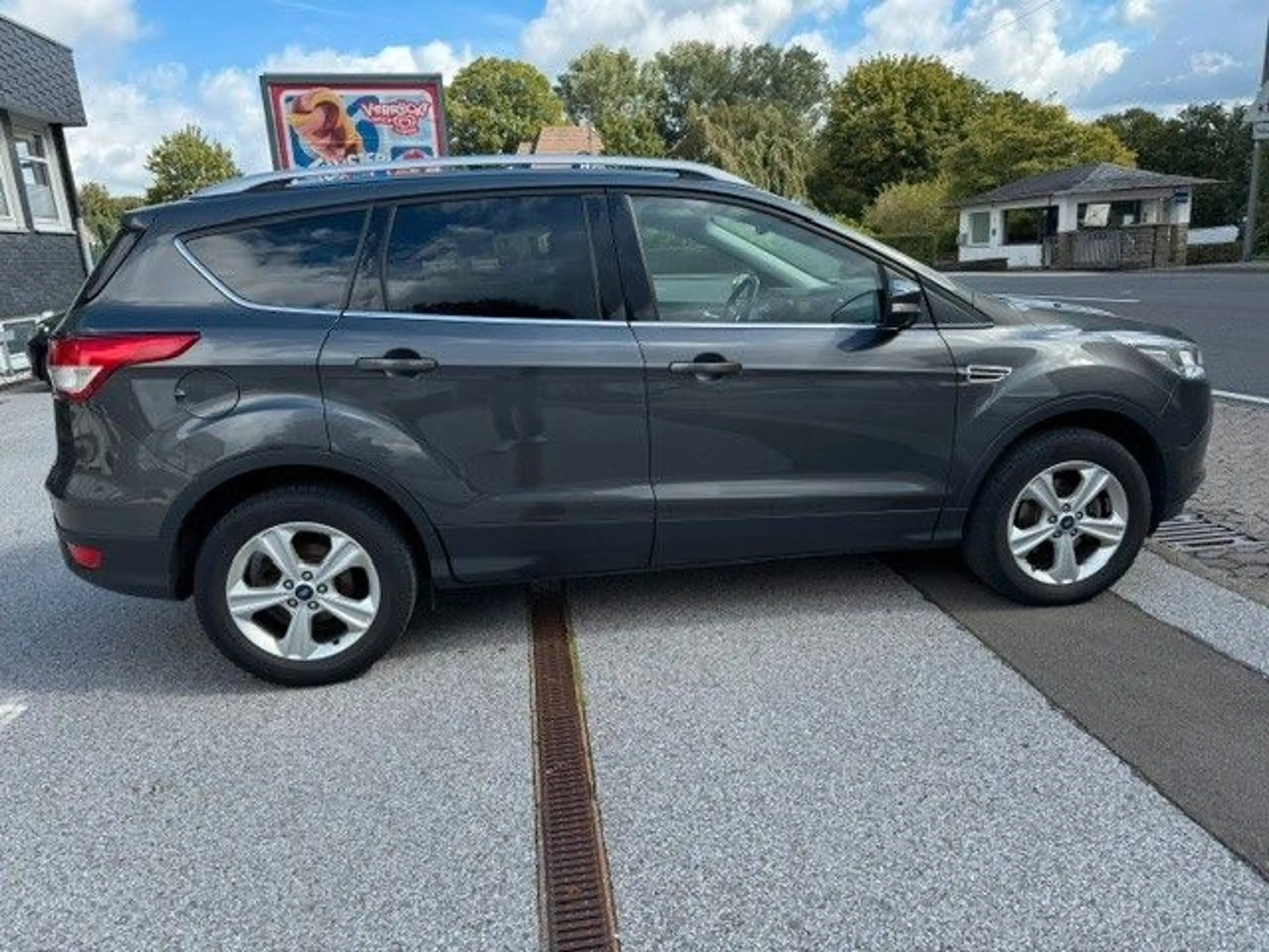 Ford Kuga Titanium — photo 8