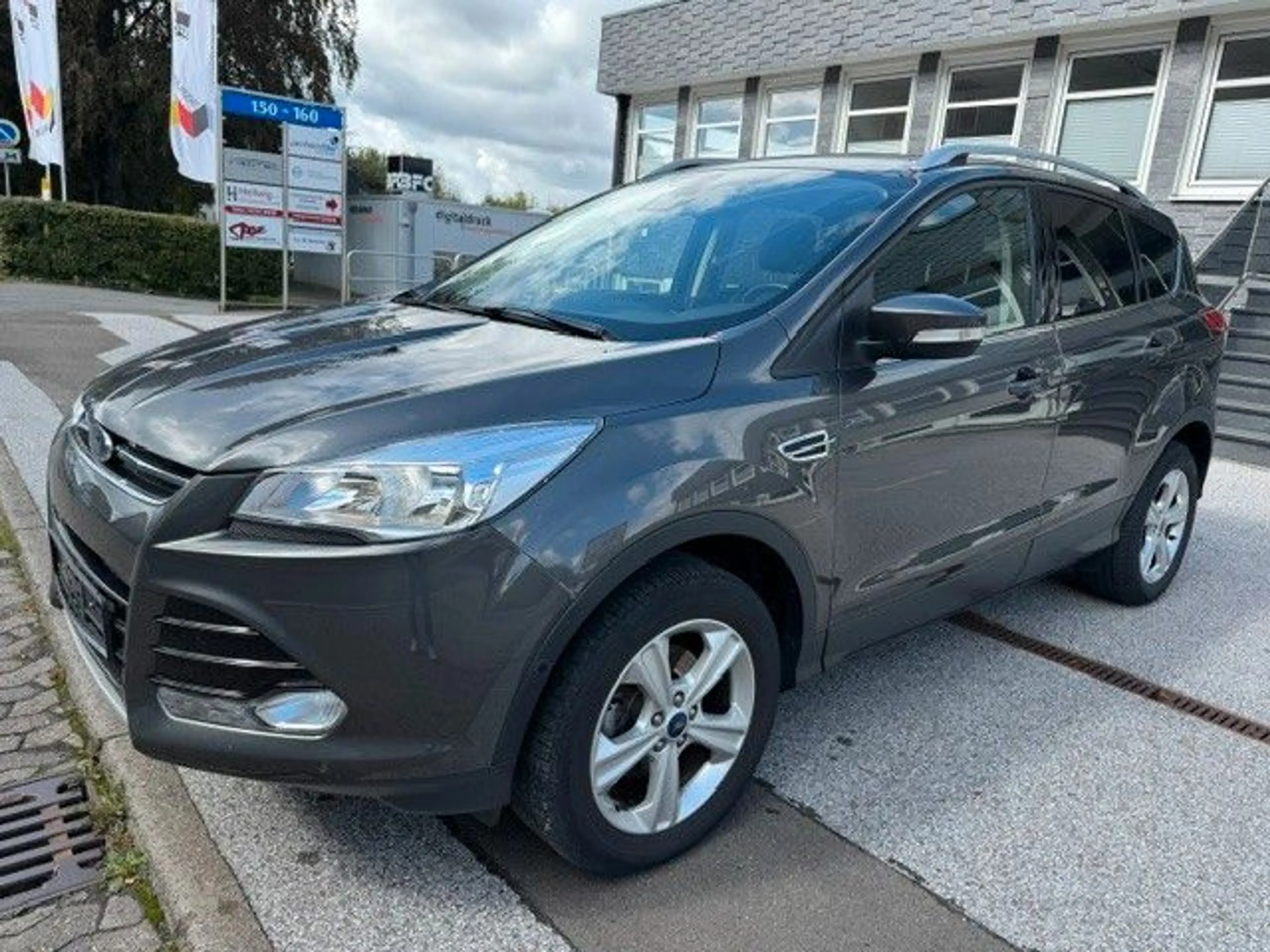 Ford Kuga Titanium — photo 3