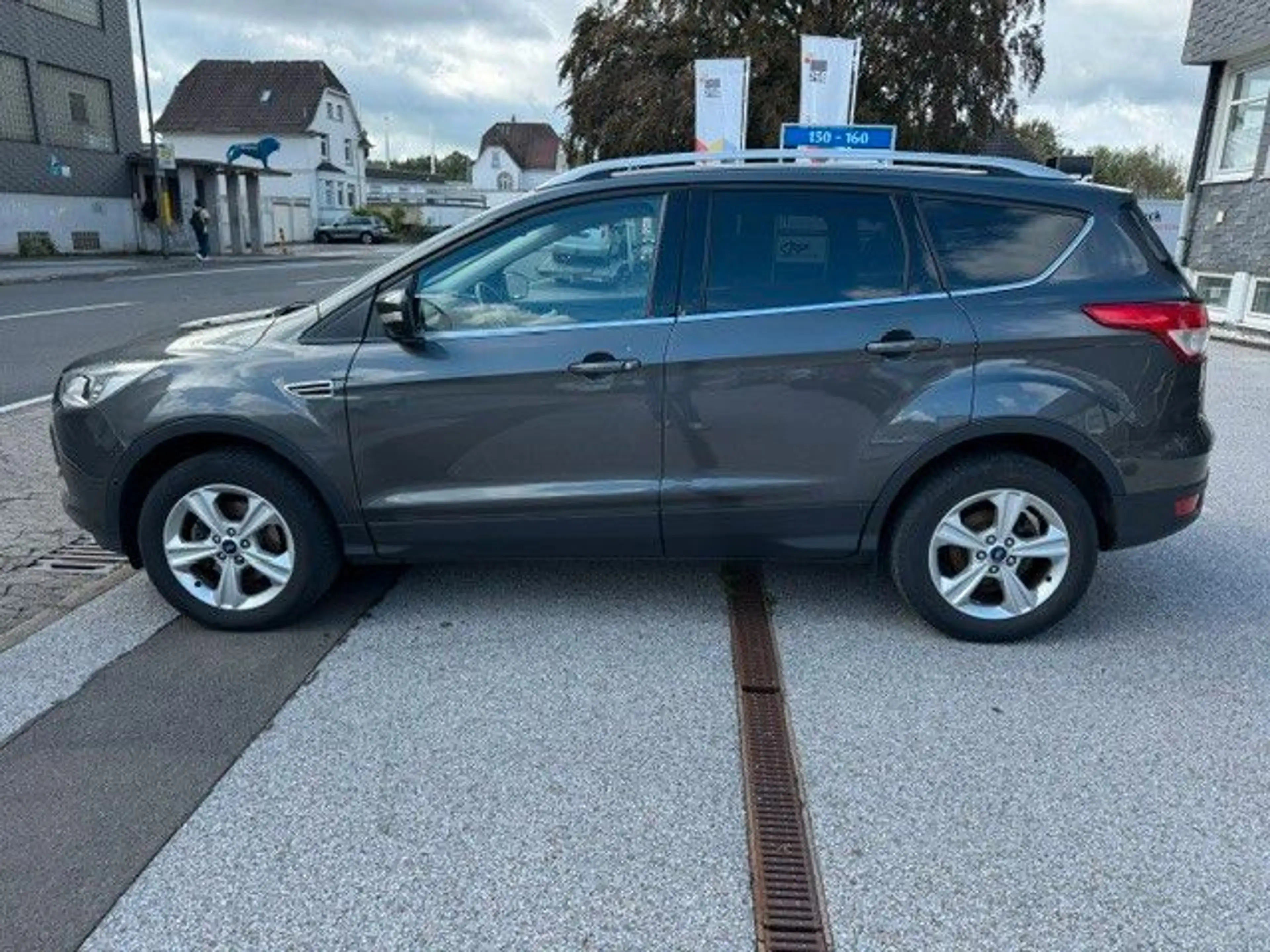 Ford Kuga Titanium — photo 4