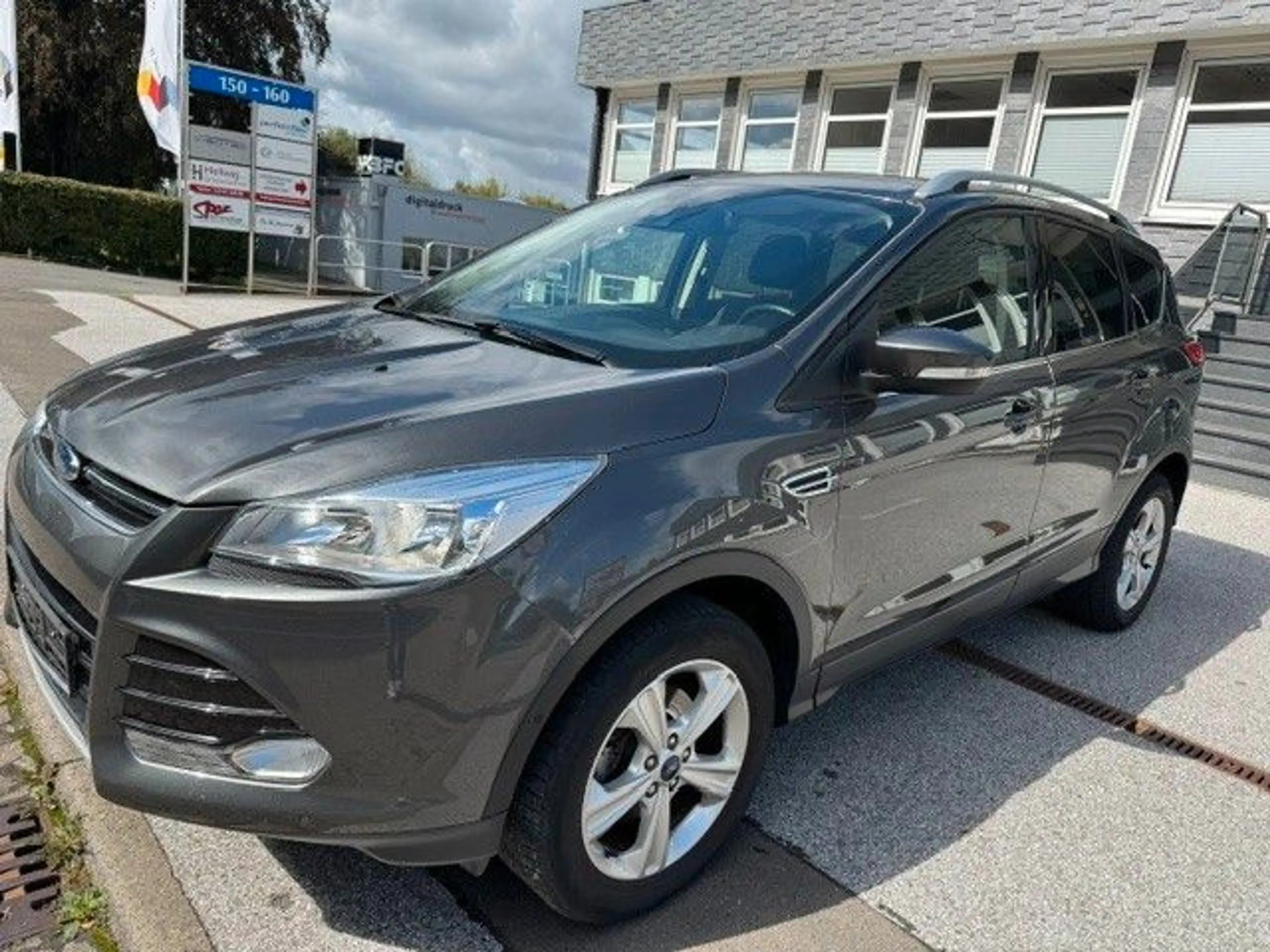 Ford Kuga Titanium — photo 2