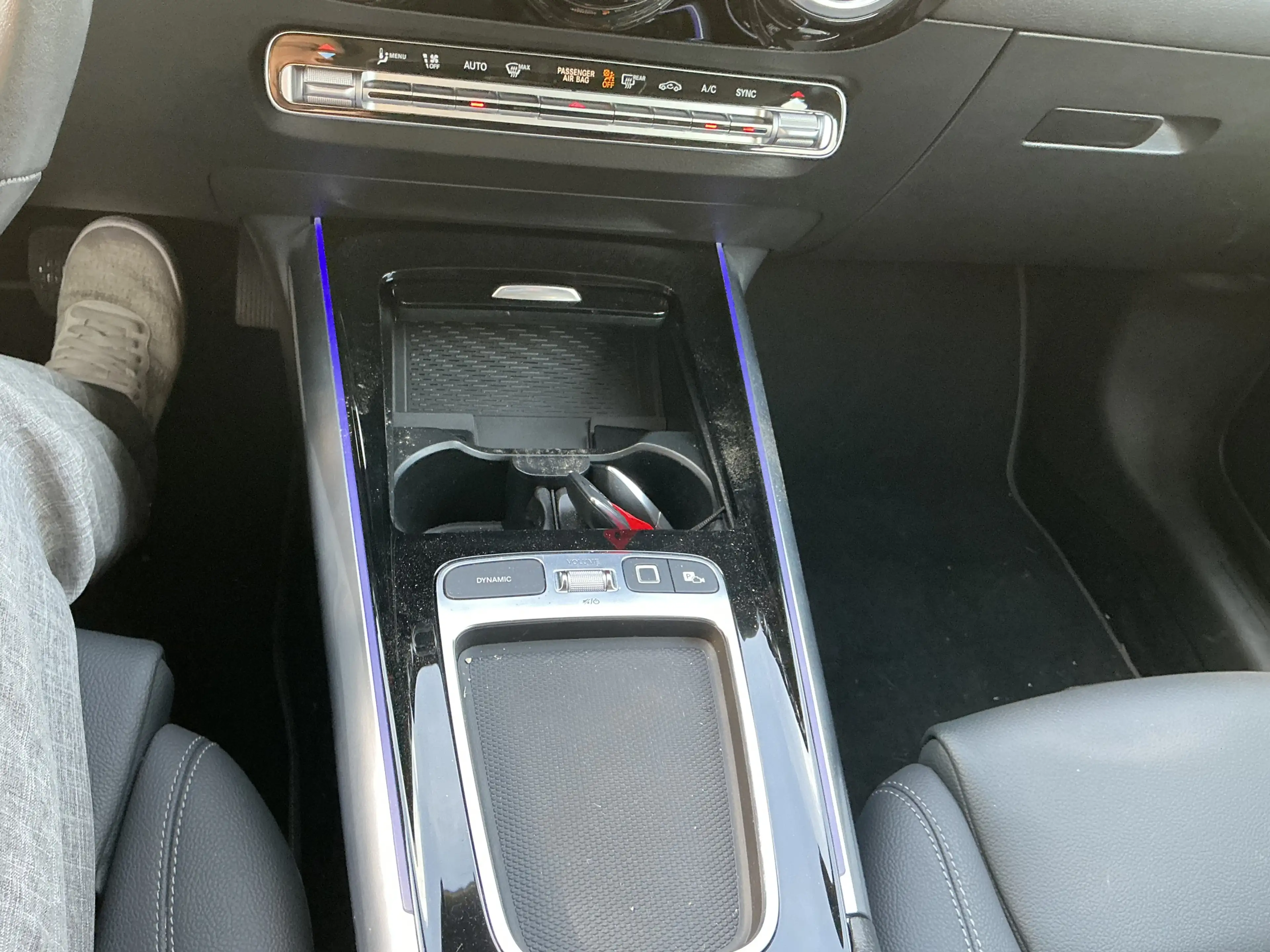 Mercedes-Benz GLA 200 Progressive Line Leder 360Cam Memory AHK — photo 13