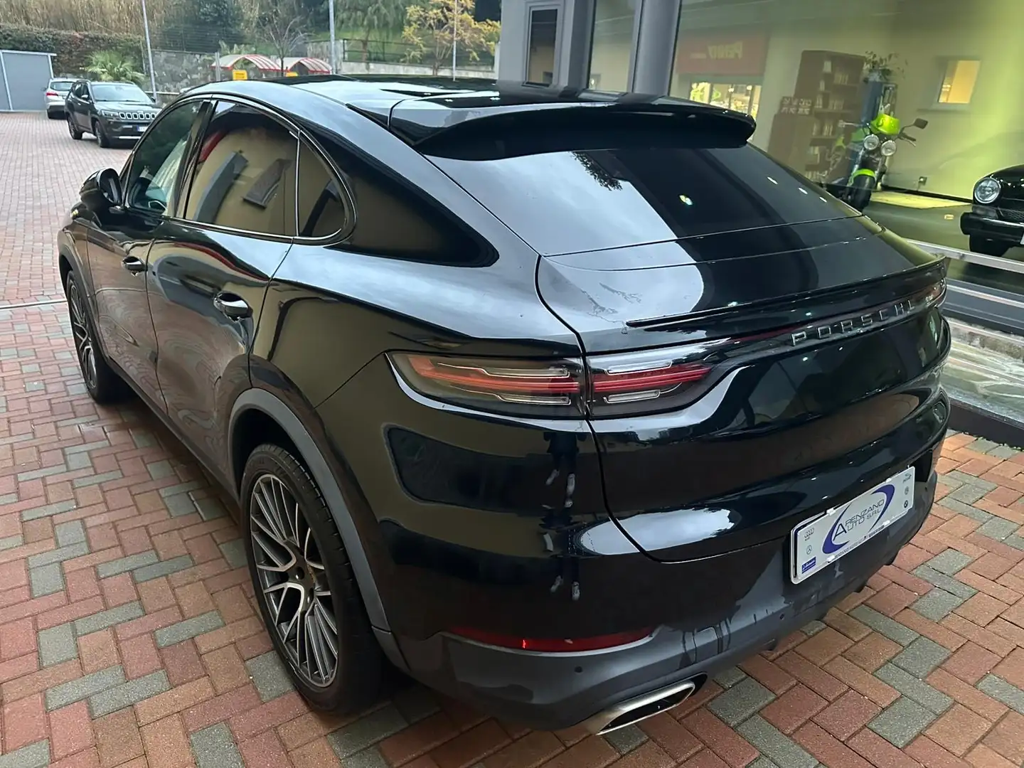 Porsche Cayenne Cayenne COUPè e 3.0 5p. Nero - 2