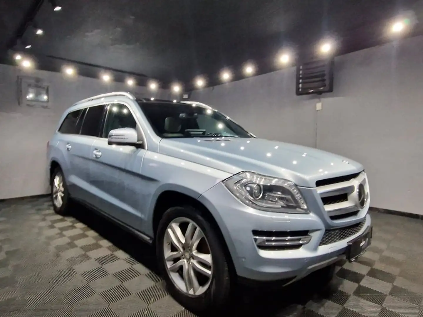 Mercedes-Benz GLS 350 d 4Matic|AUTOM|7SITZER|LEDER|PANO|STHZ| Silber - 2