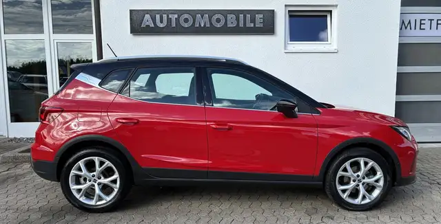 Seat Arona view 8